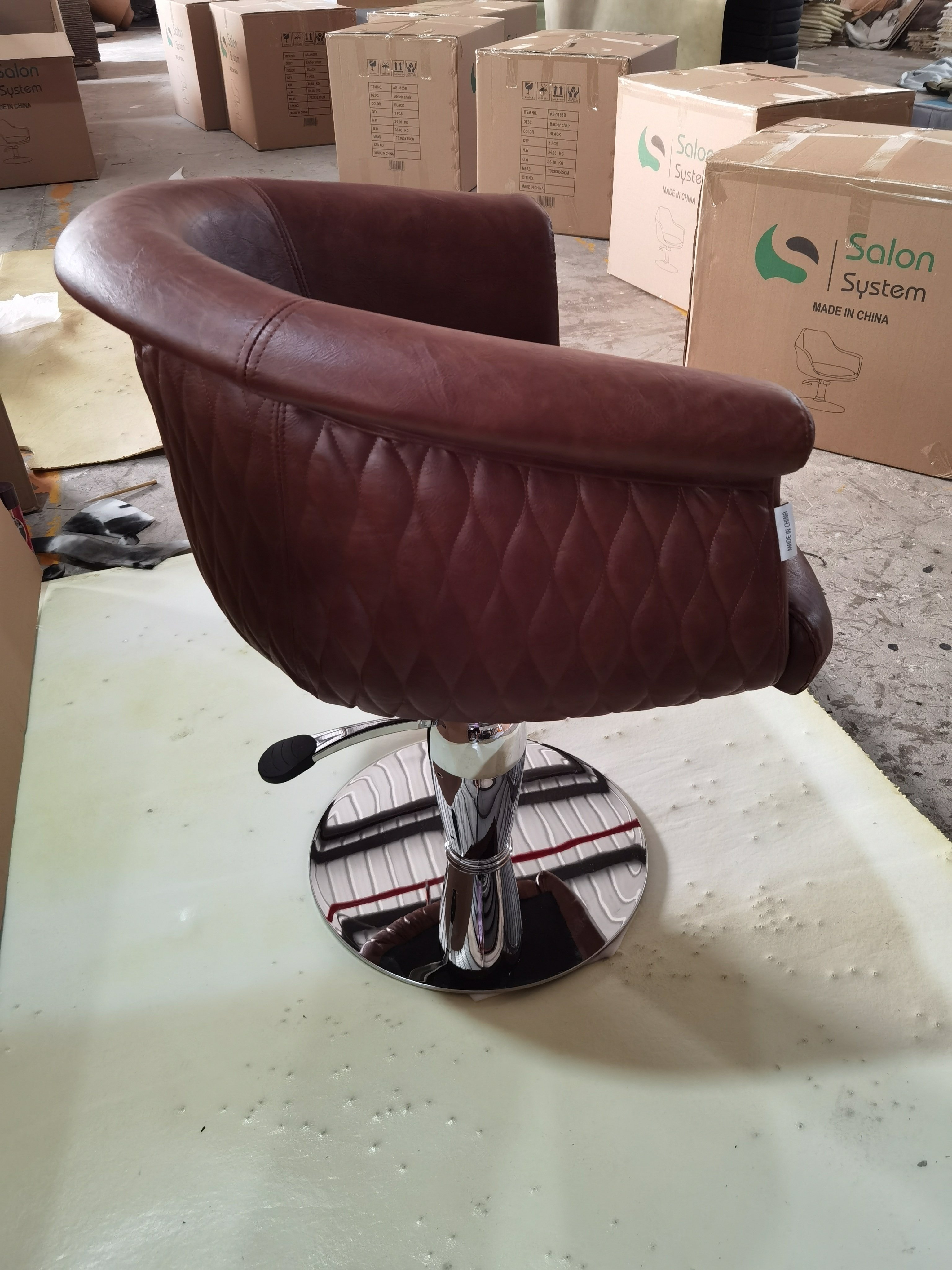 MOQ 1 Latest European Style Brown Hydraulic Salon Chair Styling Chair Hydraulic Chair 10Years Warranty
