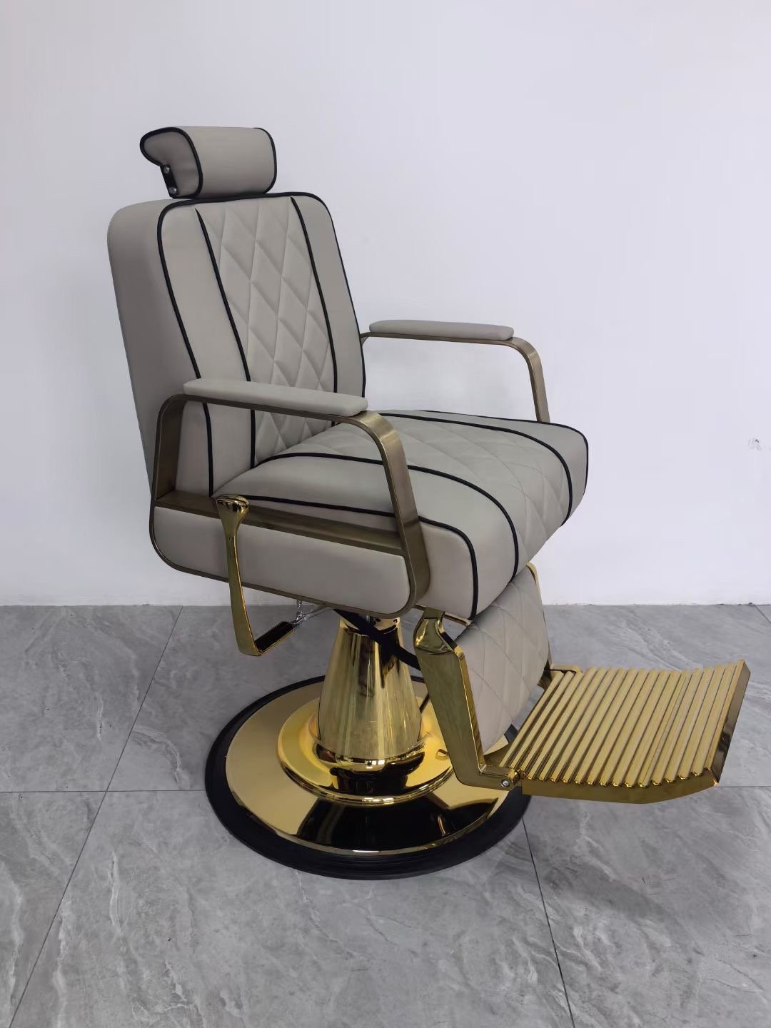 Wholesale Barbers Chairs Beauty Hair Salon Chair Barber Chairs For Sale