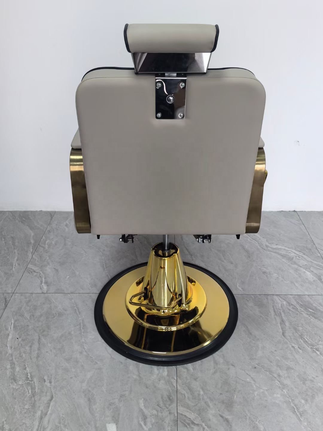 Wholesale Barbers Chairs Beauty Hair Salon Chair Barber Chairs For Sale