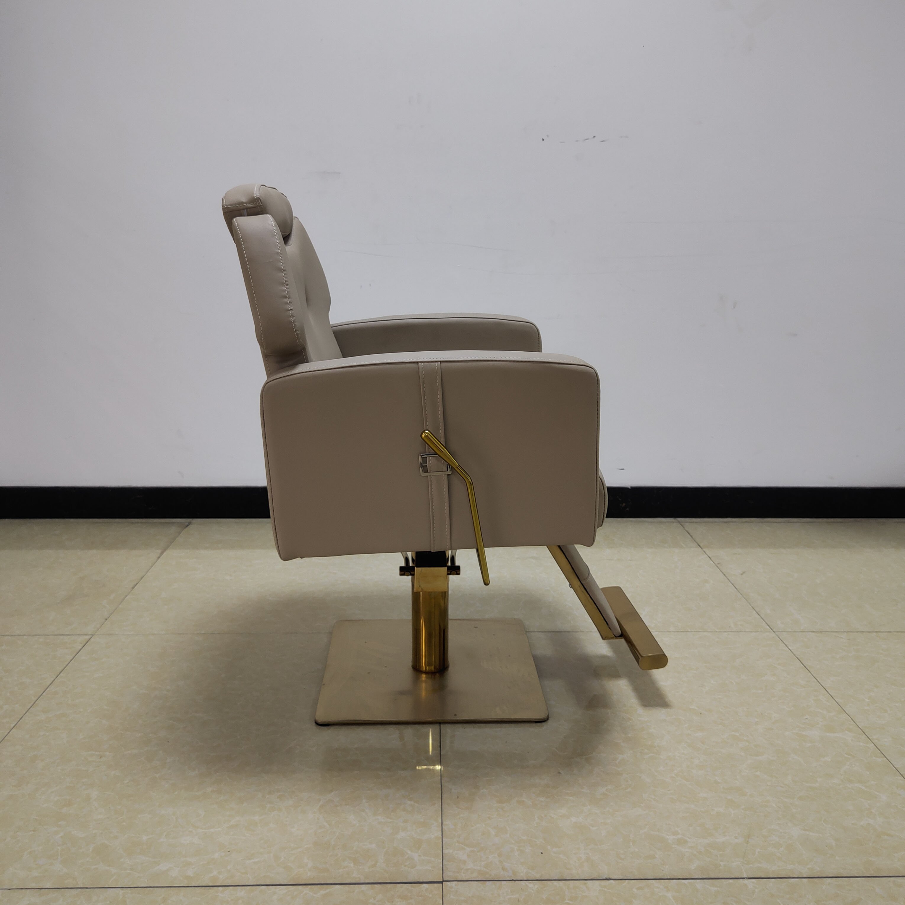 2024Latest Luxury Hairdressing Salon Package Furniture Beauty Barbershop Cheap barber Chair