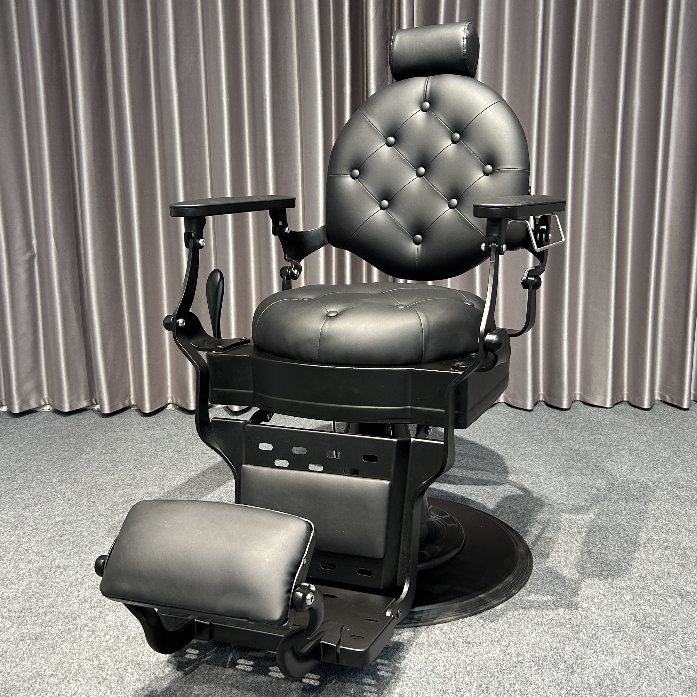 Vintage men's barber chair Recliner with adjustable height all black leather barber salon furniture