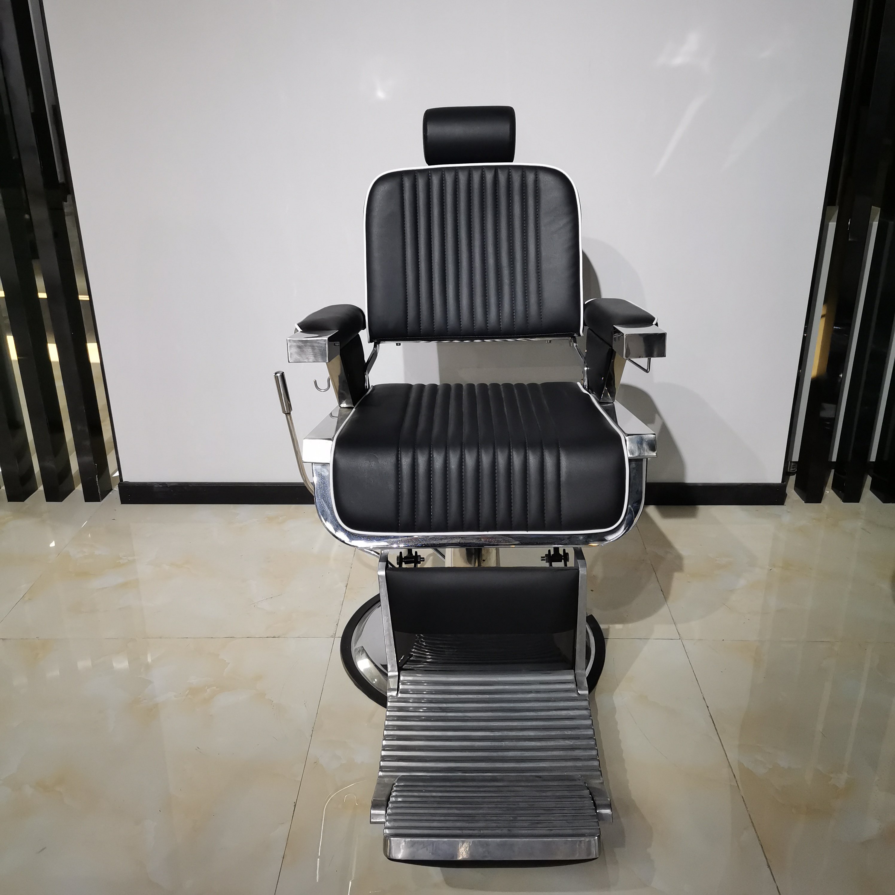 Red Special Old Style Vintage Hairdressing Equipment Antique Hydraulic Reclining Koken Barber Chair