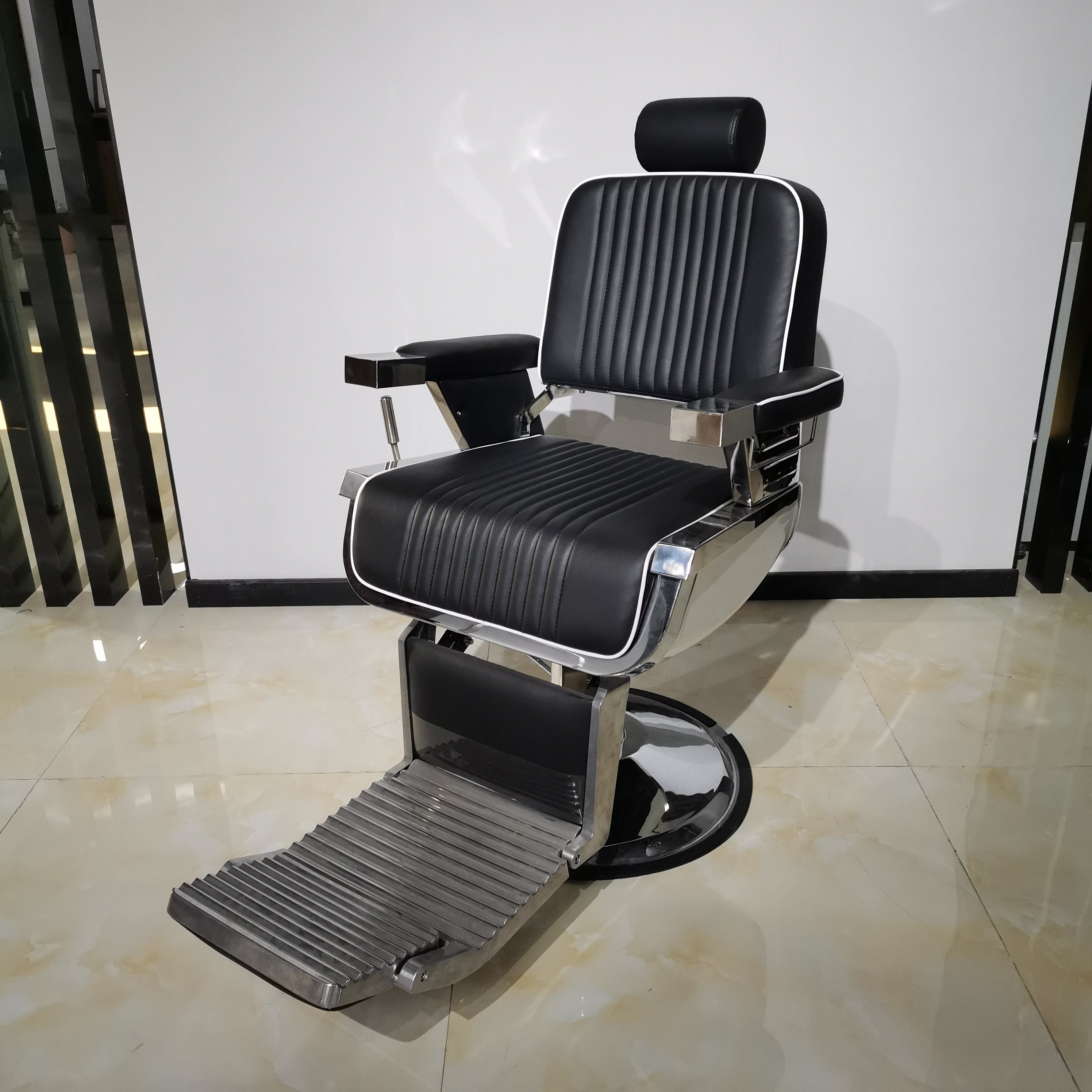 Red Special Old Style Vintage Hairdressing Equipment Antique Hydraulic Reclining Koken Barber Chair