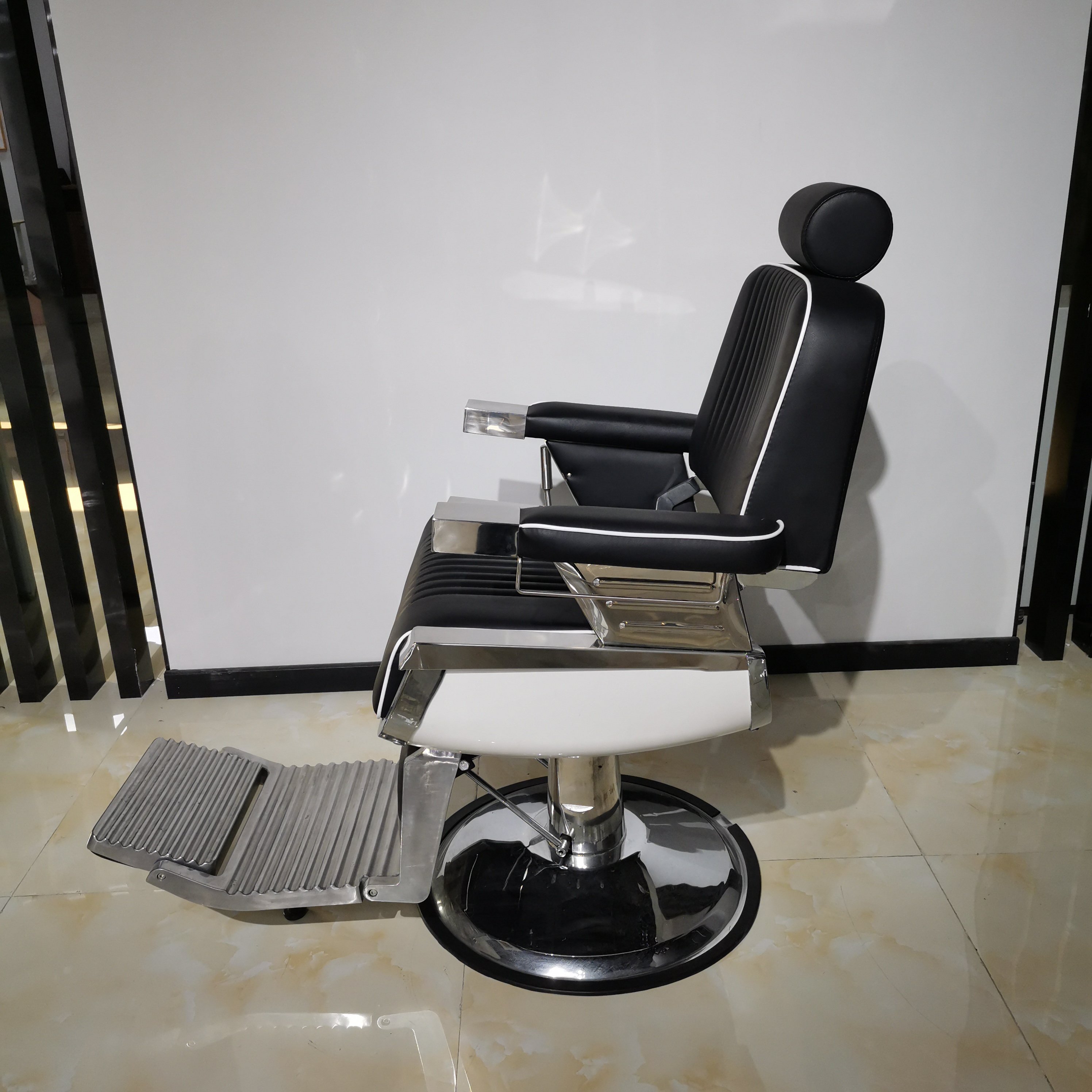 Red Special Old Style Vintage Hairdressing Equipment Antique Hydraulic Reclining Koken Barber Chair