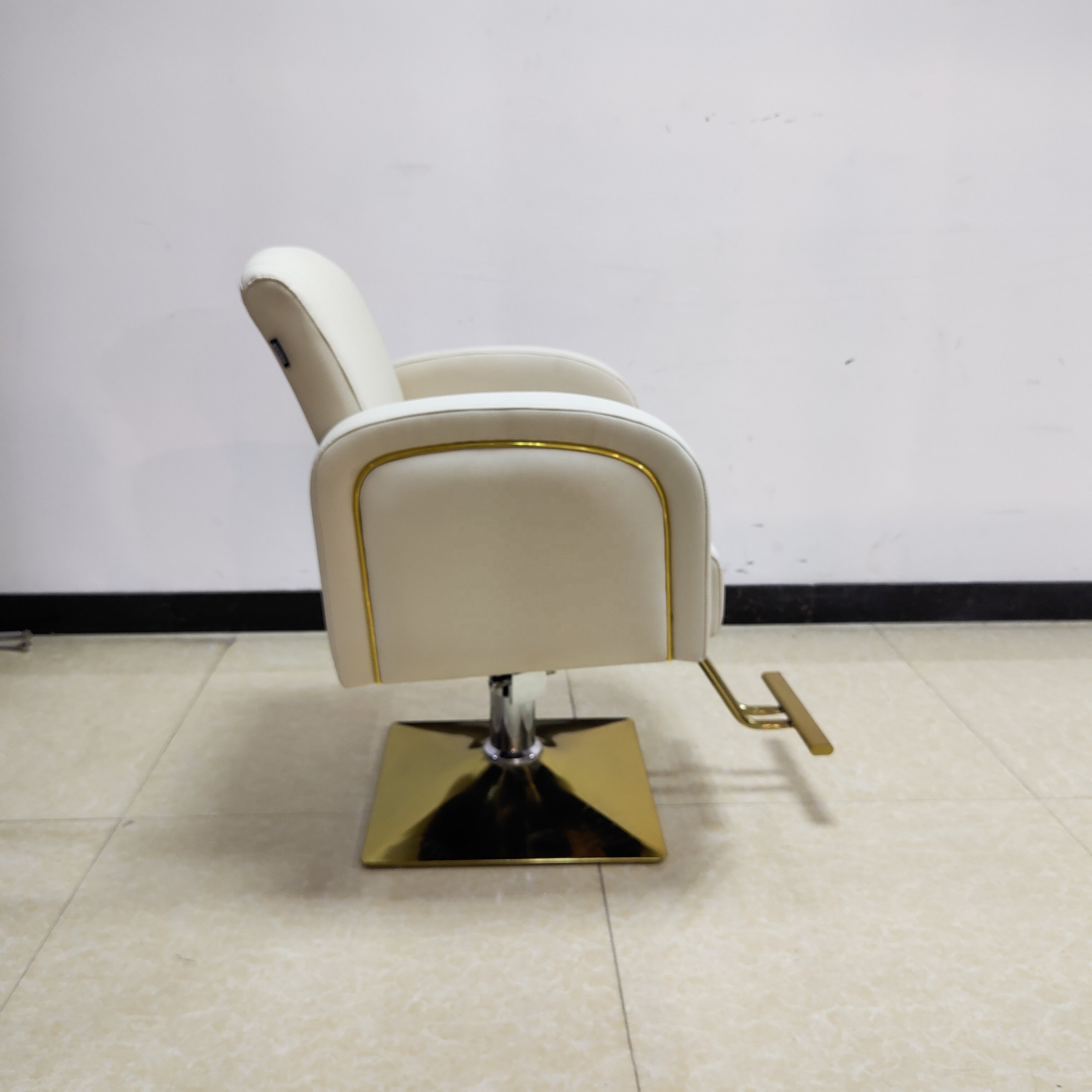 Barber Shop Professional Hair Salon Hairdressers Chairs Multifunctional Barber Chair