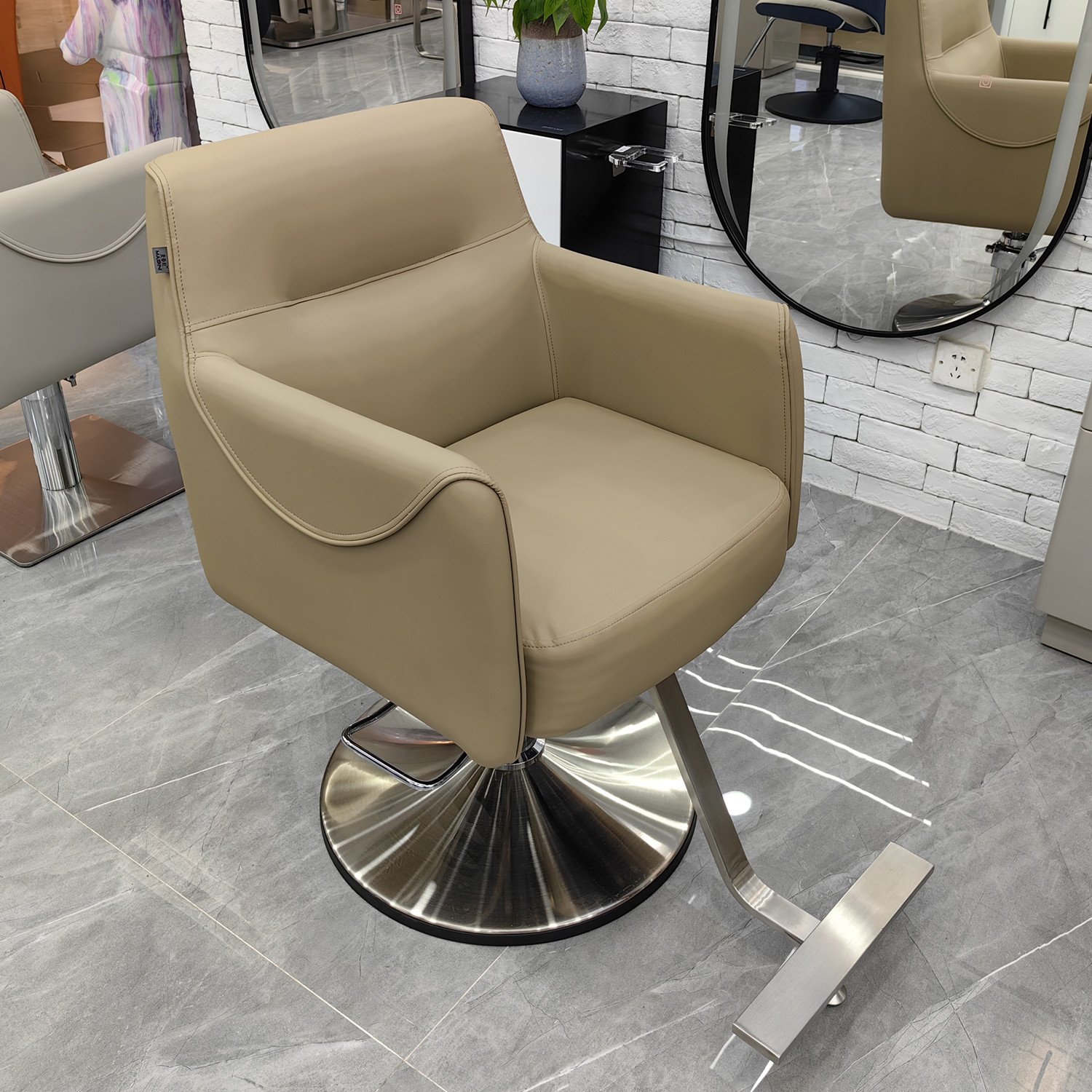 Hairdressing Equipment Barbershop Leather Salon Chair Styling Furniture Hair Cutting Barber Shop Chairs For Hair Stylist