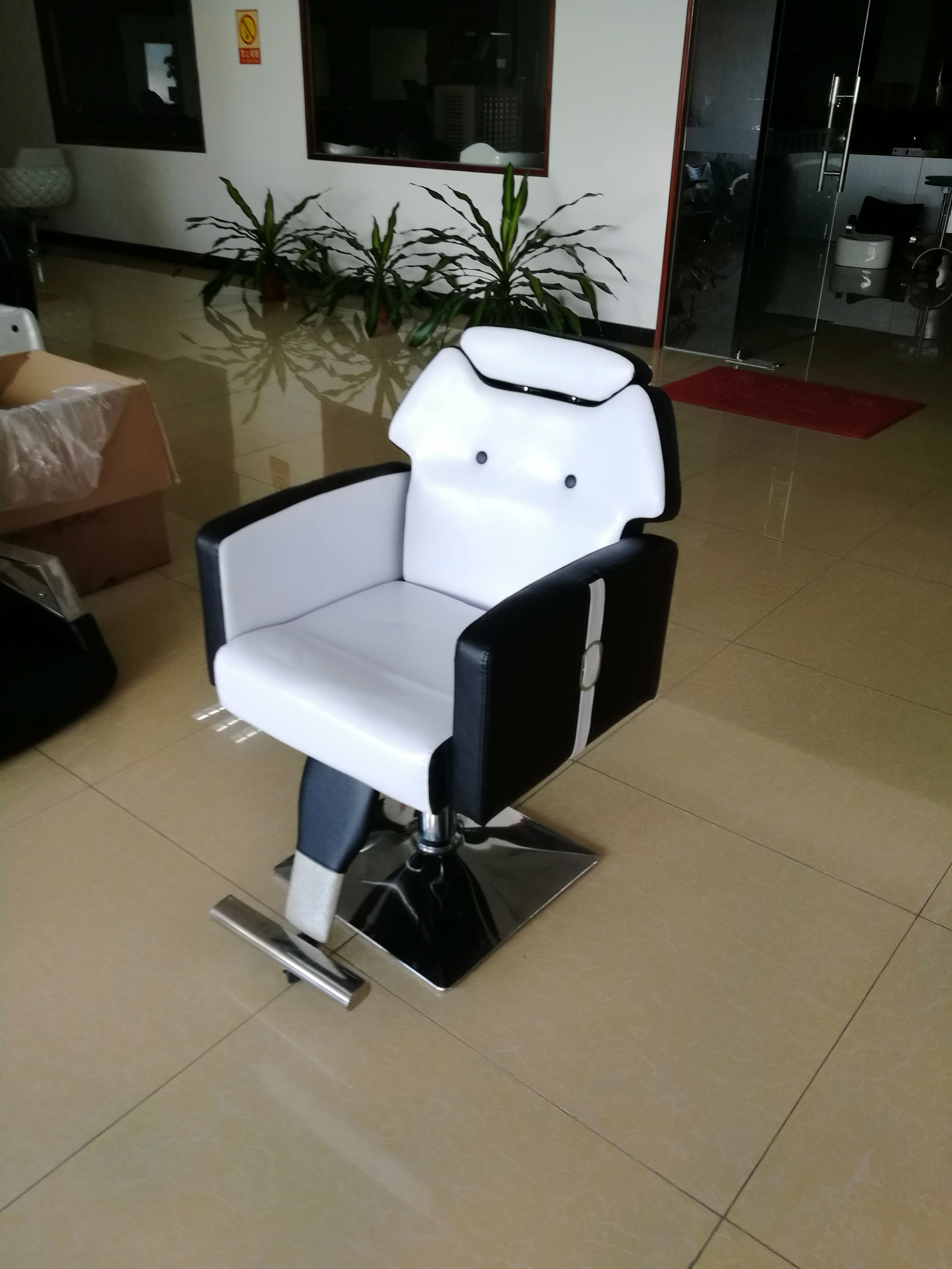 Factory Hot Selling Classic Luxury Hair Salon Set Furniture Beauty Barber Shop Barber Chair