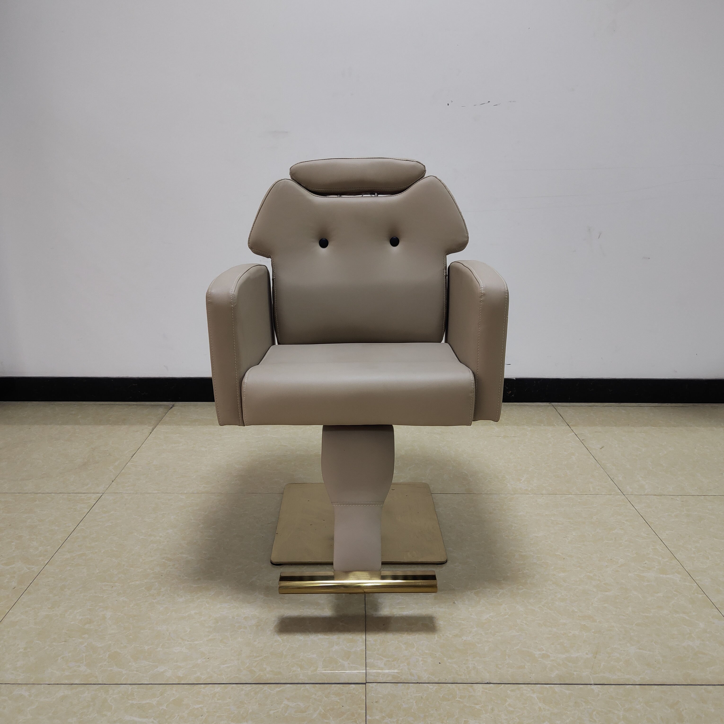 Factory Hot Selling Classic Luxury Hair Salon Set Furniture Beauty Barber Shop Barber Chair