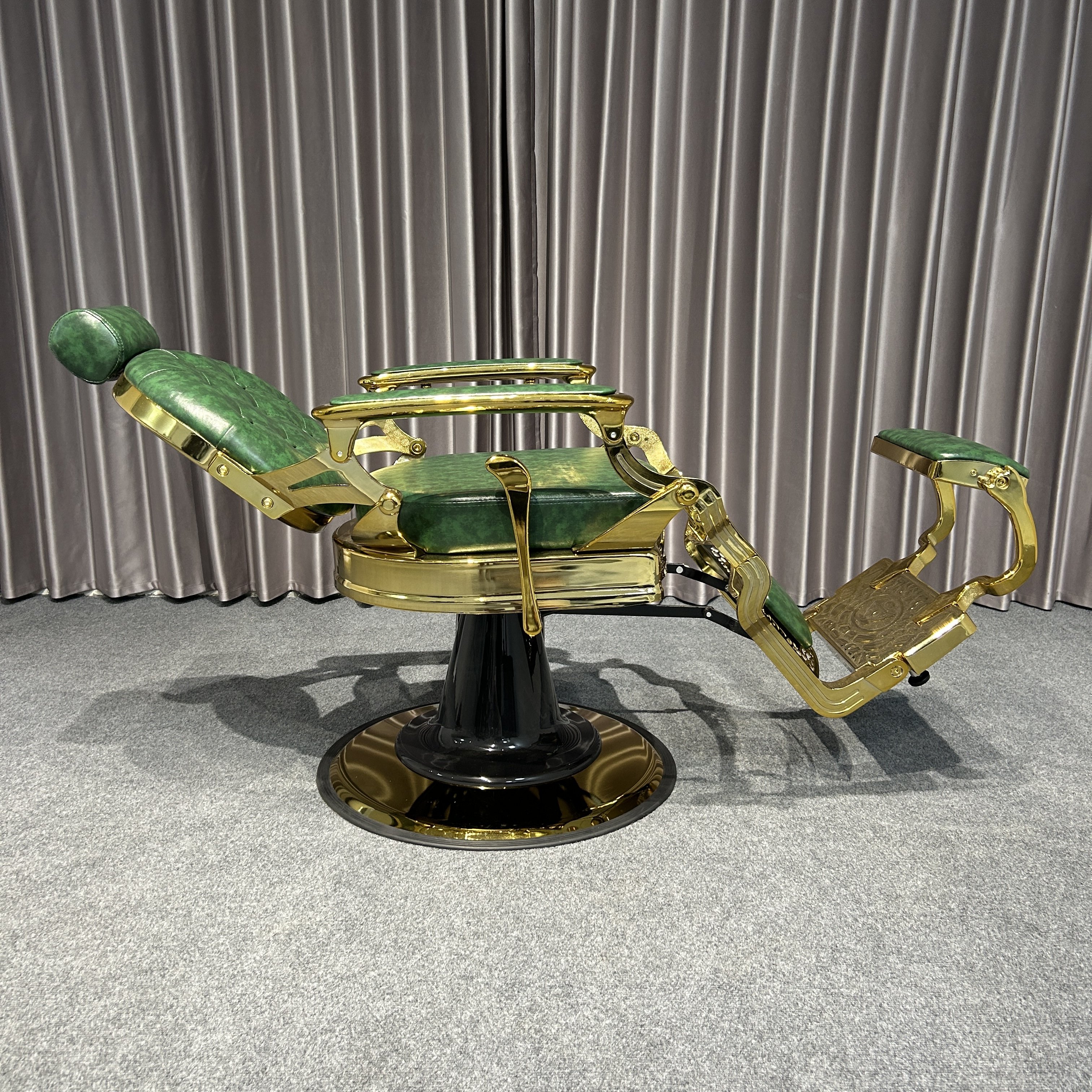 Green Antiqued Barber Chair with Gold Frame Modern Style Leather and Wood Beauty Furniture for Salon and Barbershop