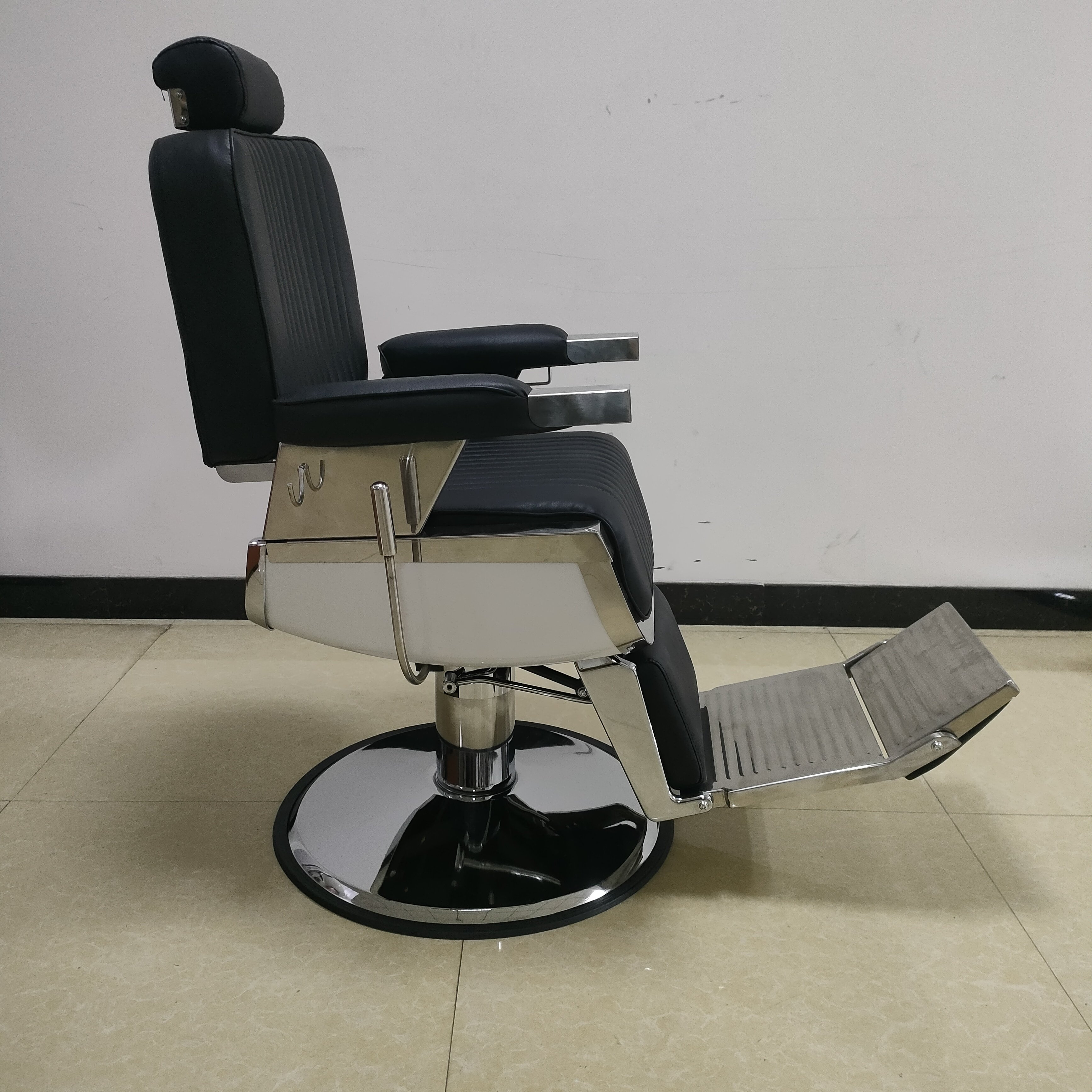 Modern Stainless Steel Barbershop Hairdressing Chair Black Leather Hair Salon Styling Barber Chair