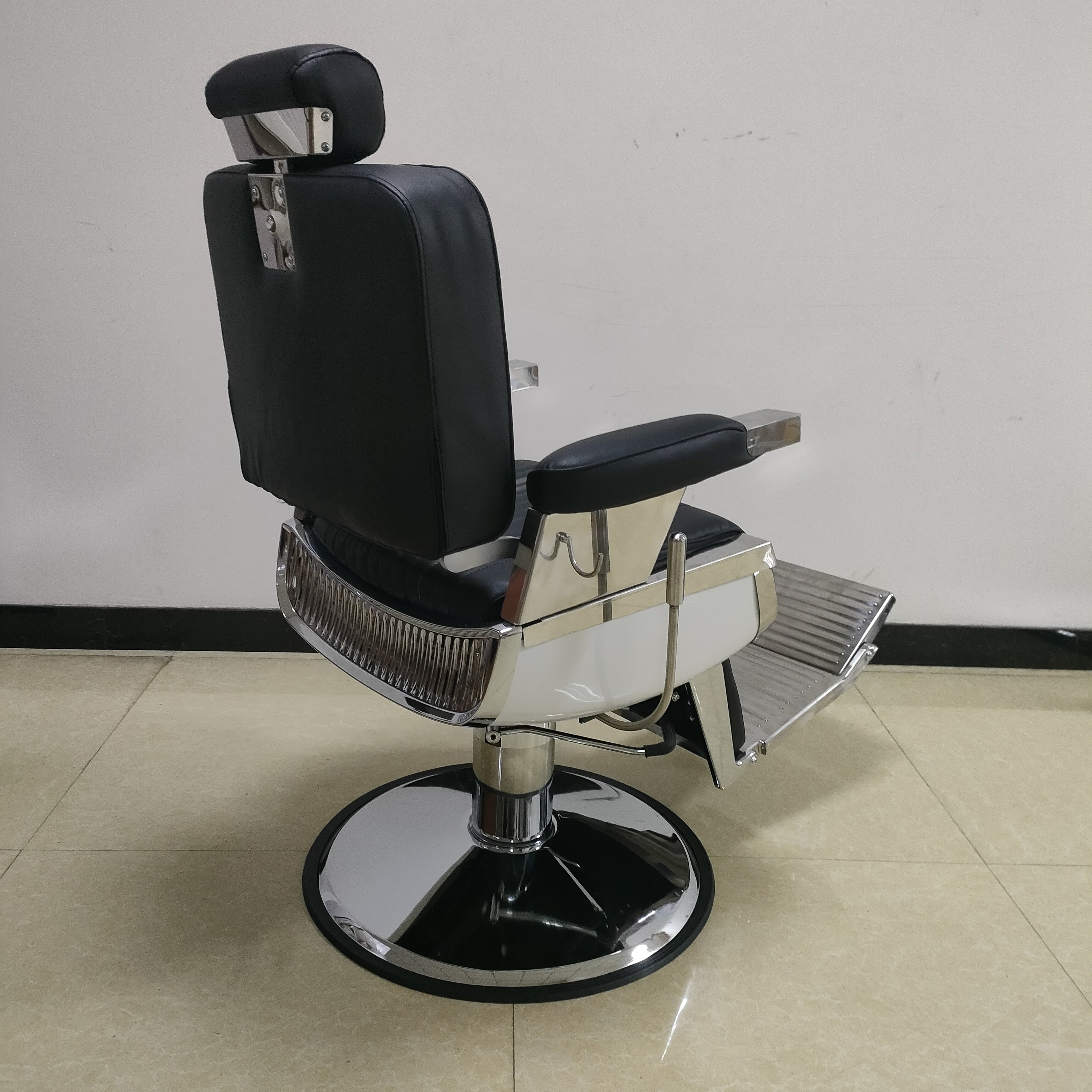 Modern Stainless Steel Barbershop Hairdressing Chair Black Leather Hair Salon Styling Barber Chair