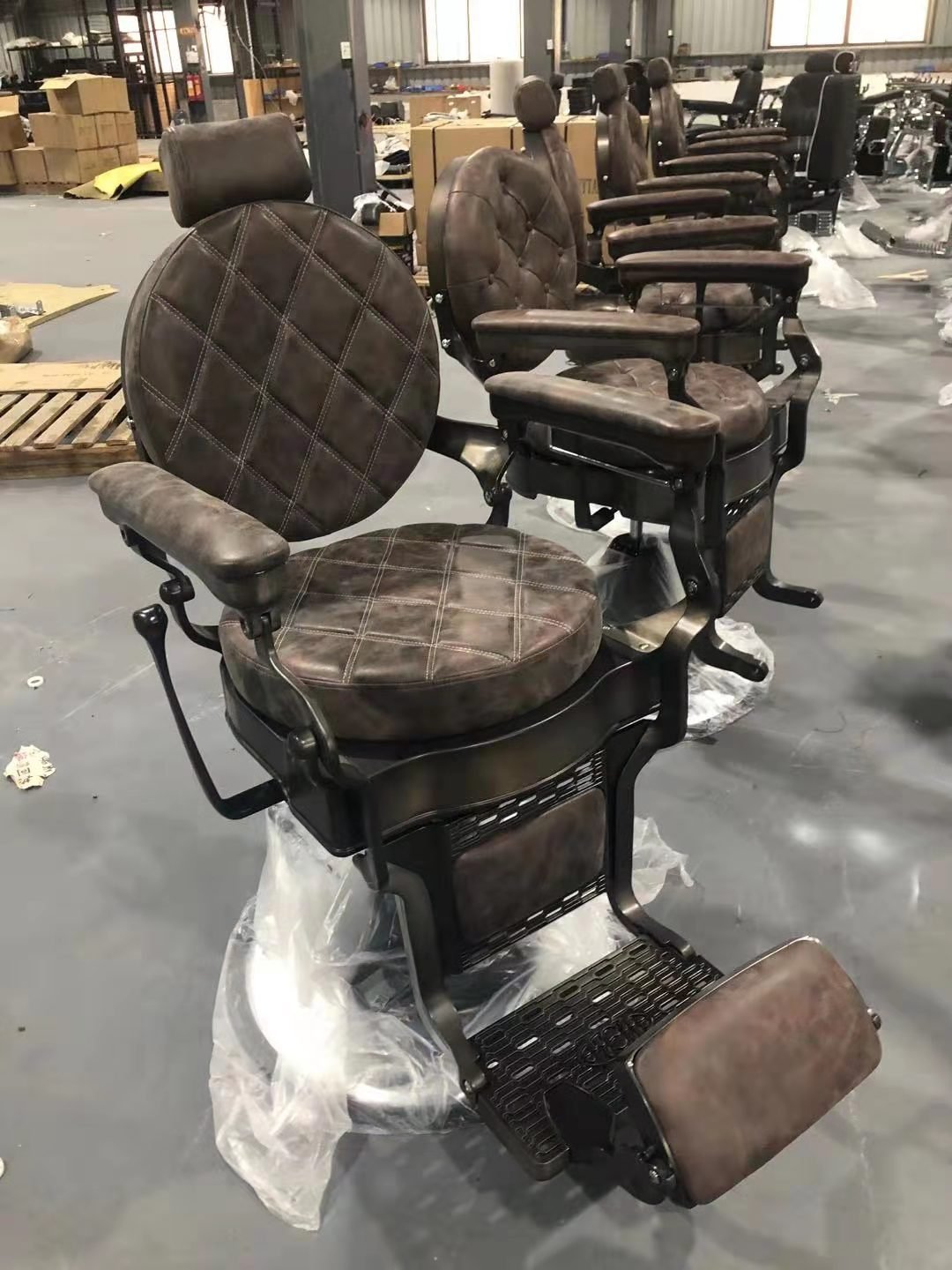 Brown color barber chairs for men /hot sale styling salon chair QZ-B602G