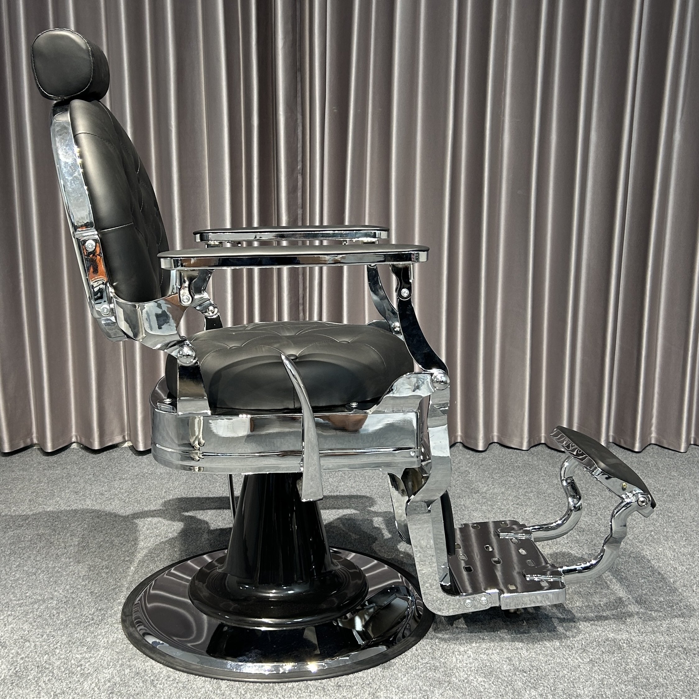 High Quality Vintage Antique Hydraulic Styling Barber Chair for Commercial Use Heavy-Duty Beauty Salon Furniture
