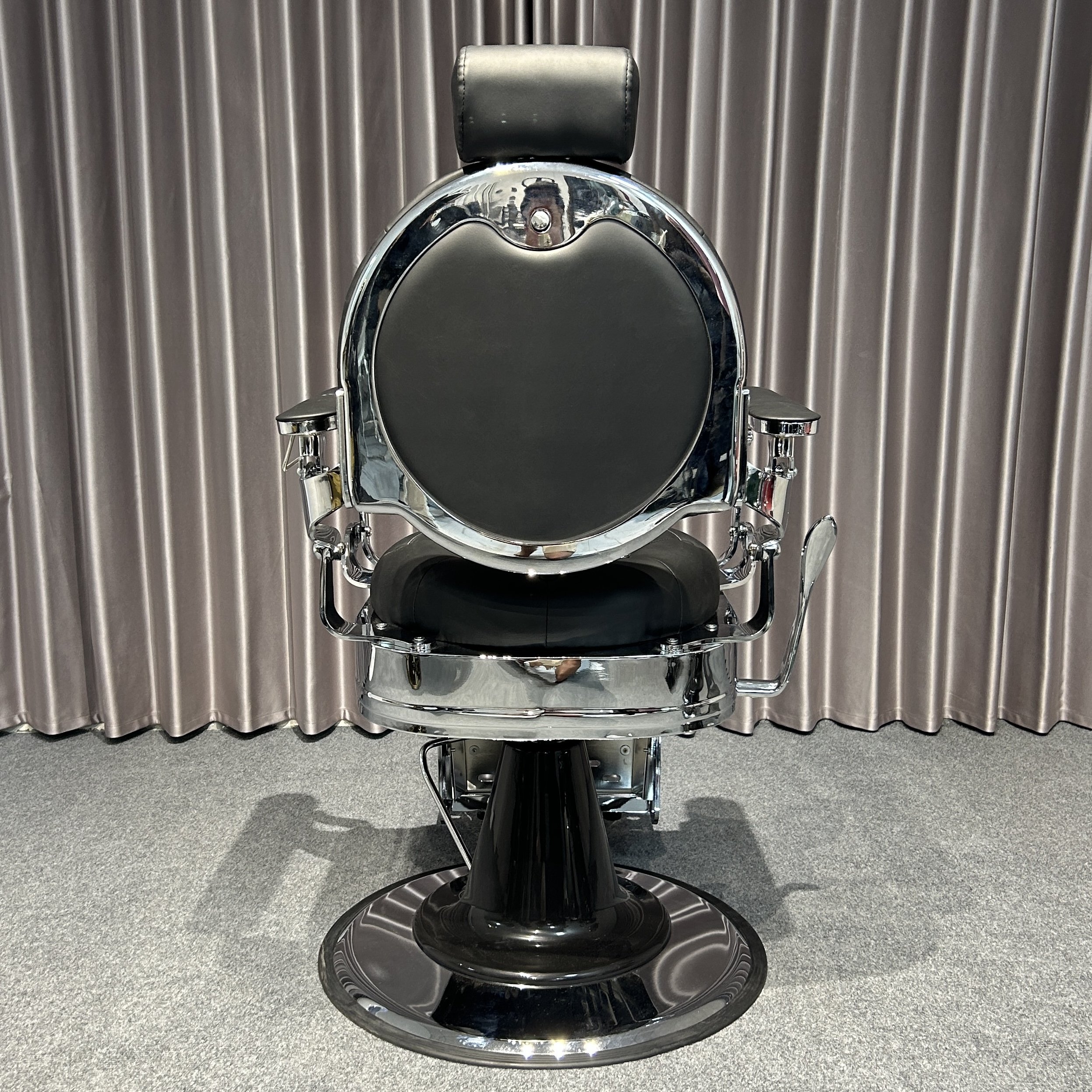 High Quality Vintage Antique Hydraulic Styling Barber Chair for Commercial Use Heavy-Duty Beauty Salon Furniture