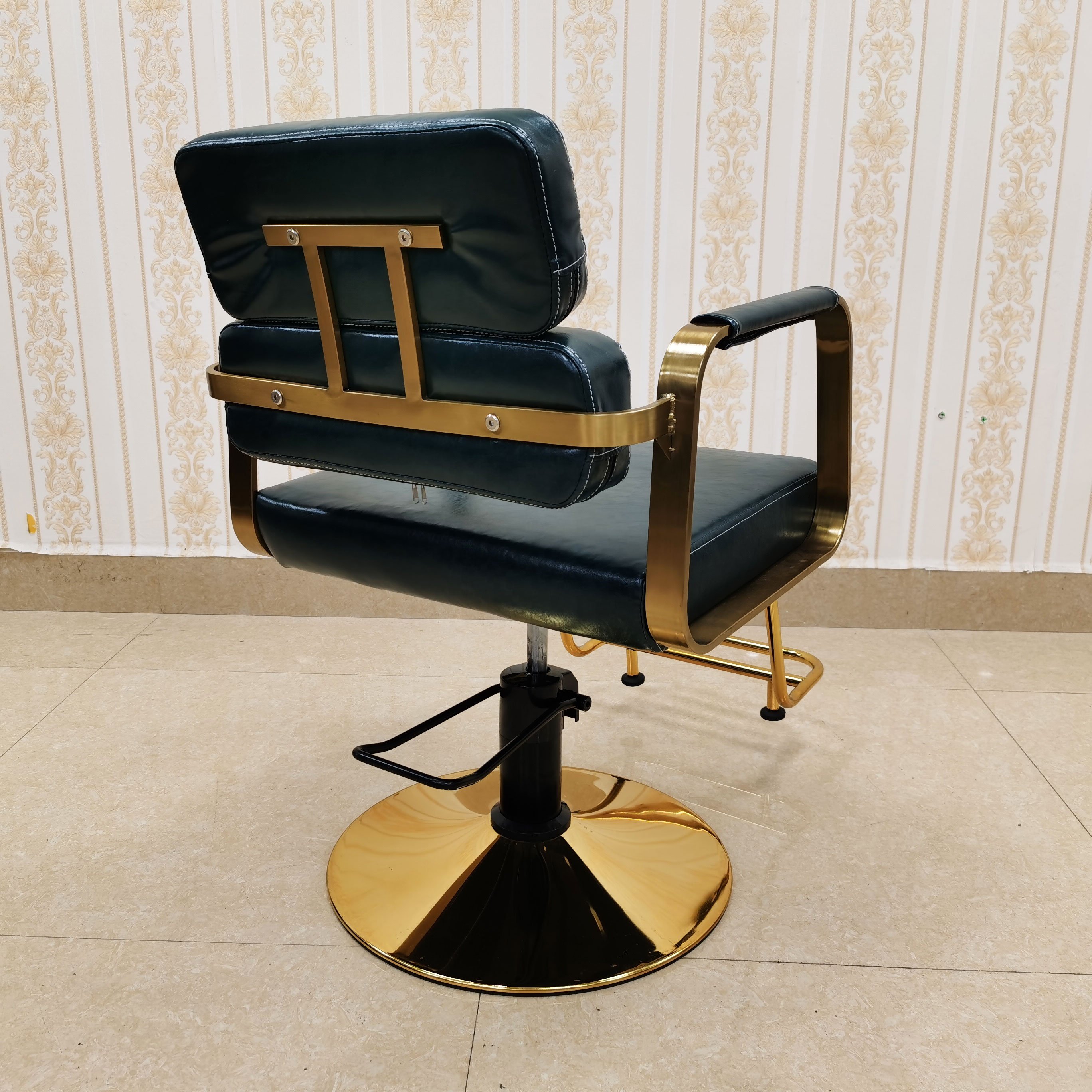 Hot selling Stainless steel gold modern durable salon styling chair fashionable portable adjustable Hydraulic cutting hair chair
