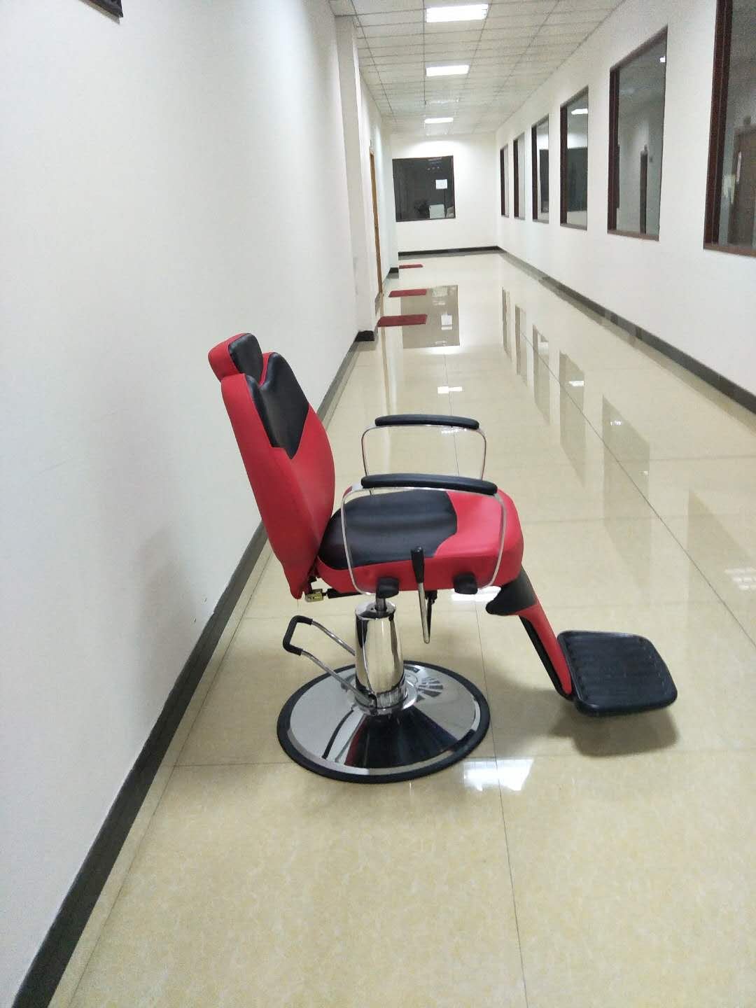 Big Red Hairdresser and Shaving Stool Hairdresser Modeling Chair New Hot Selling Retro Salon Furniture Barber Chair
