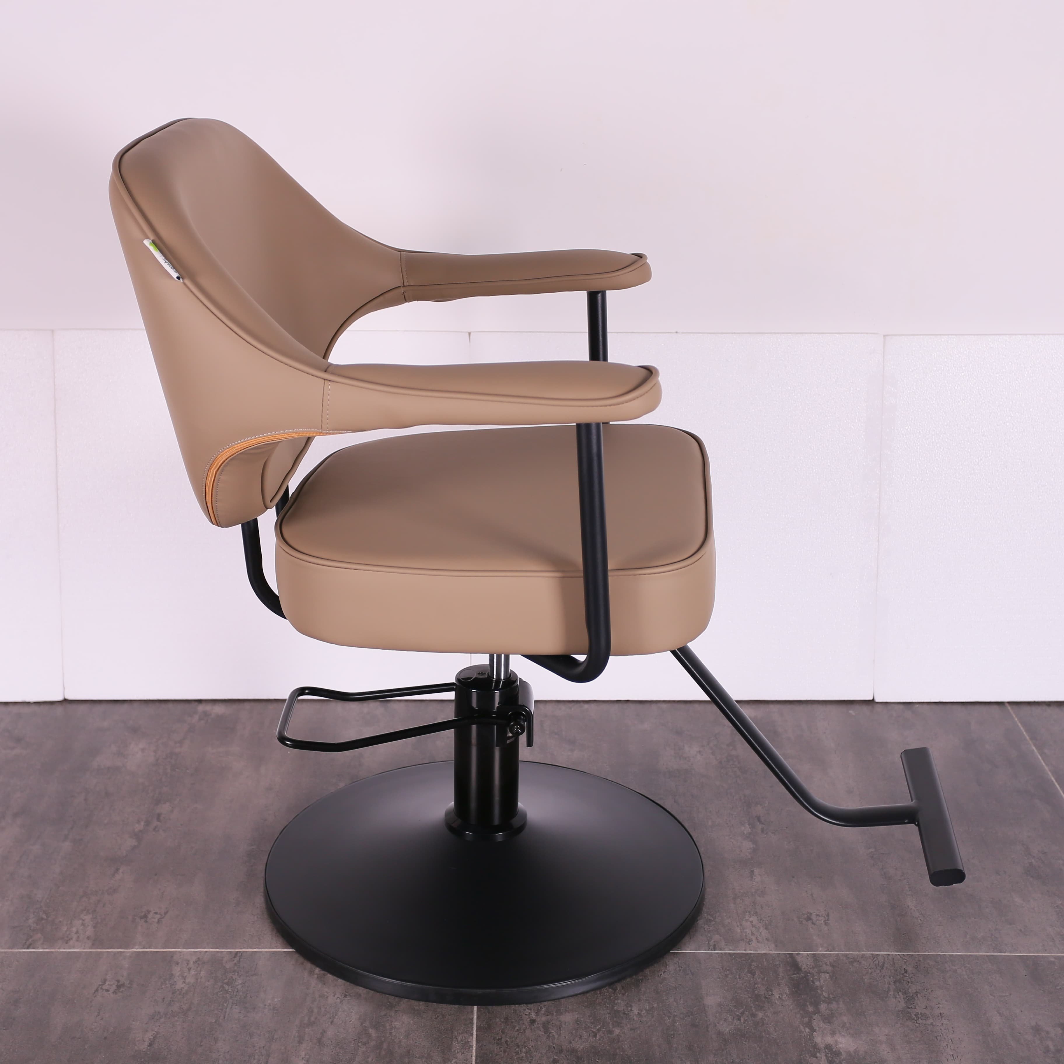 Make Up Barber Supplies Hair Chair BarberShop Hair Styling Salon Furniture Chair Black Metal Hair Cutting Salon Barber Chair