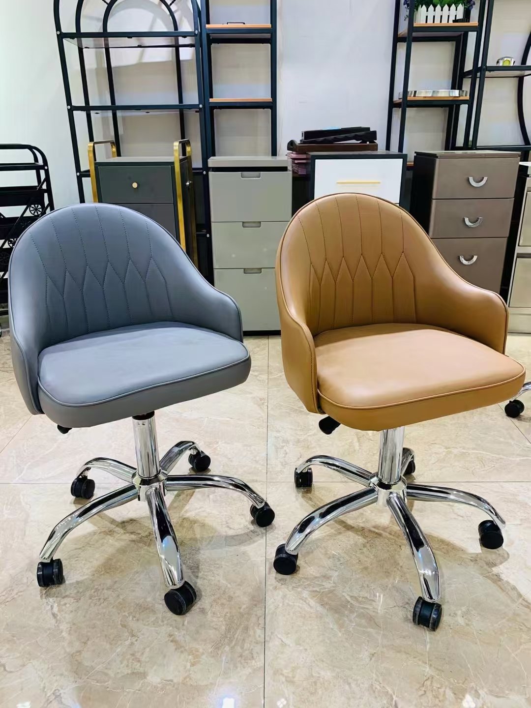 Jincheng Hydraulic Adjustable Rolling Pedicure Technician Chair PU Synthetic Leather for Beauty Salon and Barber Application