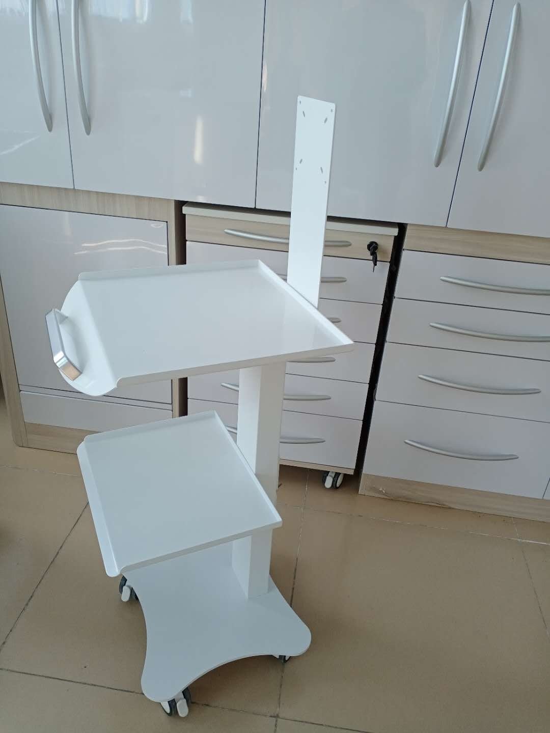 New Fashion Metal Hospital Treatment Trolley Mobile Tool Cart with Socket Medical Trolley Cart for Hospital or Clinic