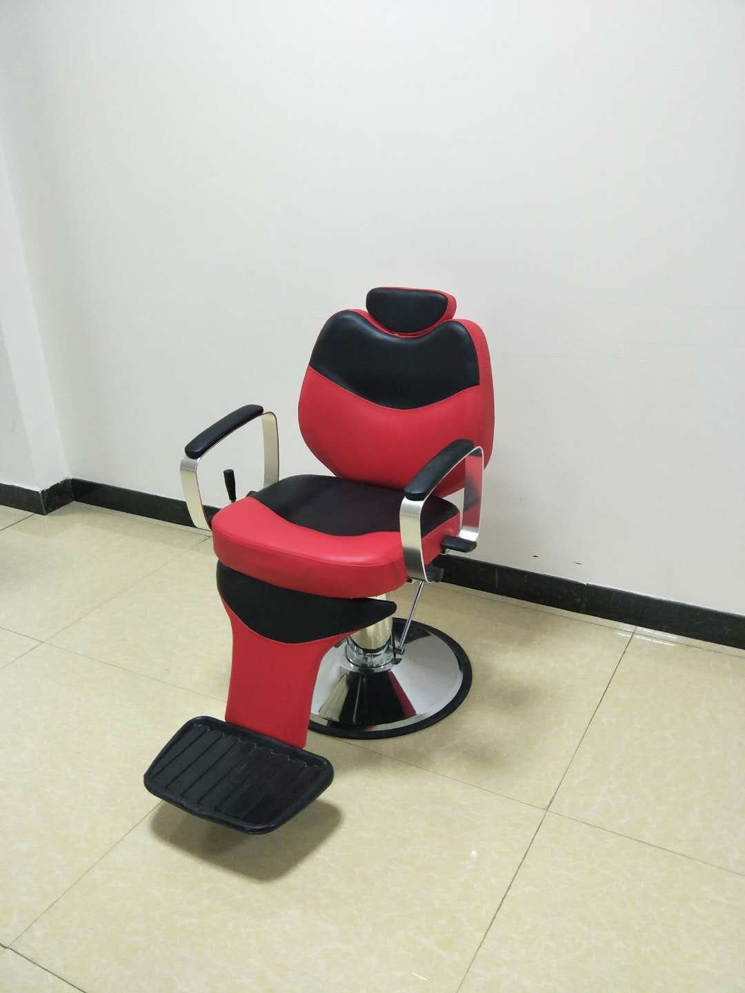 2024Latest Big Red Hairdresser and Shaving Stool Hairdresser Modeling Chair New Hot Selling Retro Barber Chair