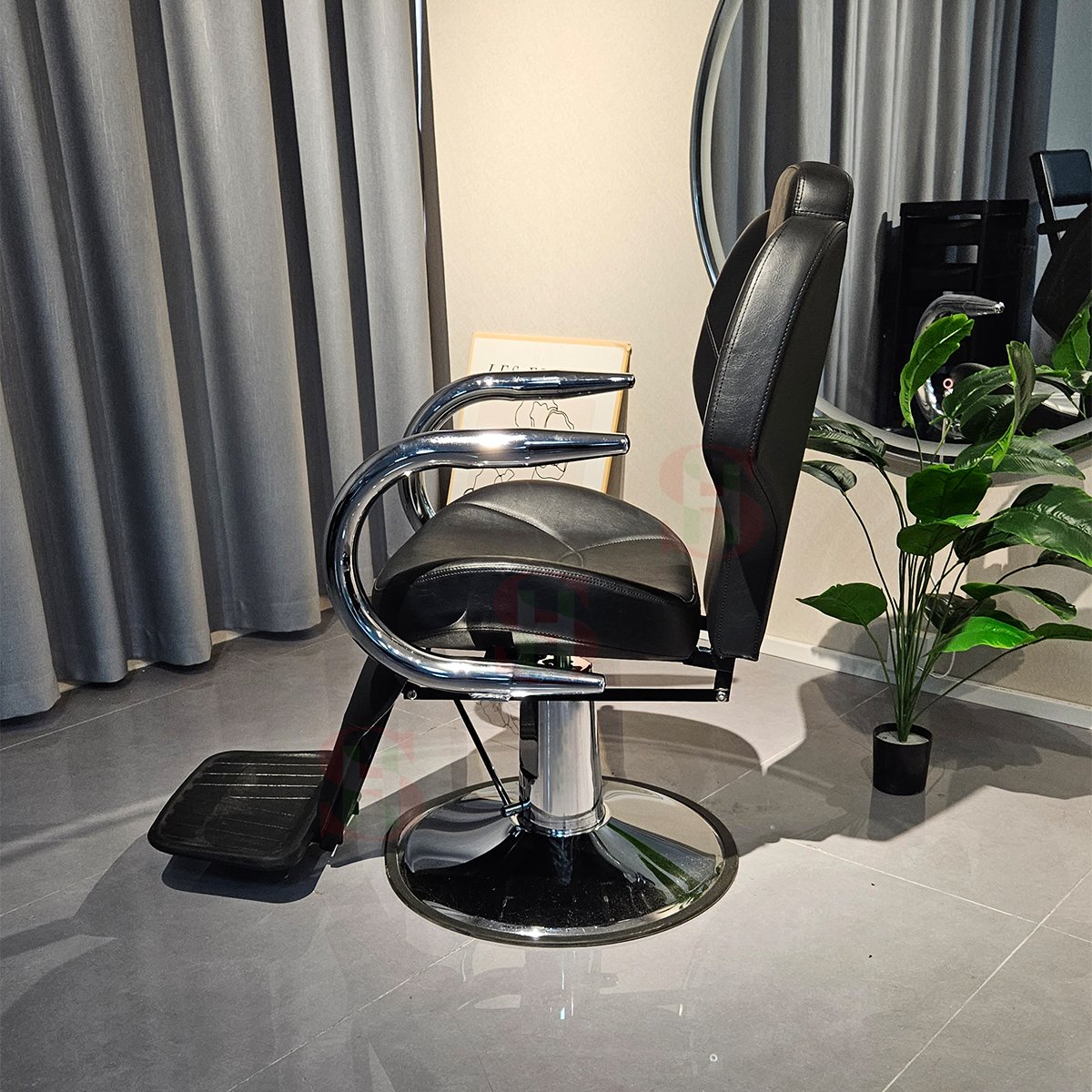 Factory Price Classical Barber Chairs Frame for Salon Station Hairdressing Styling Barber Metal Chair Frame