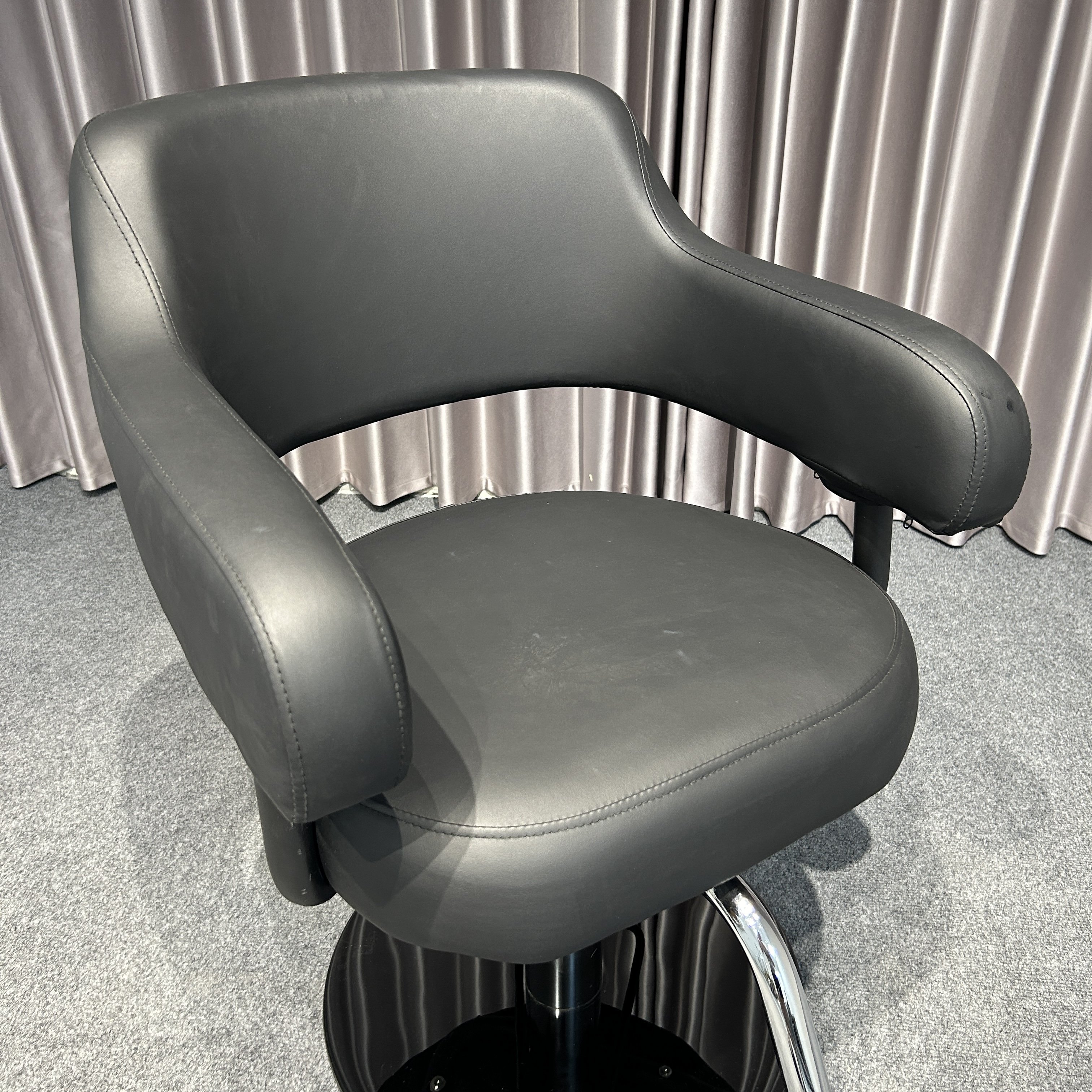 Hairdressing Salon Chair Up And Down Modern Beauty Barber Chairs Salon Furniture