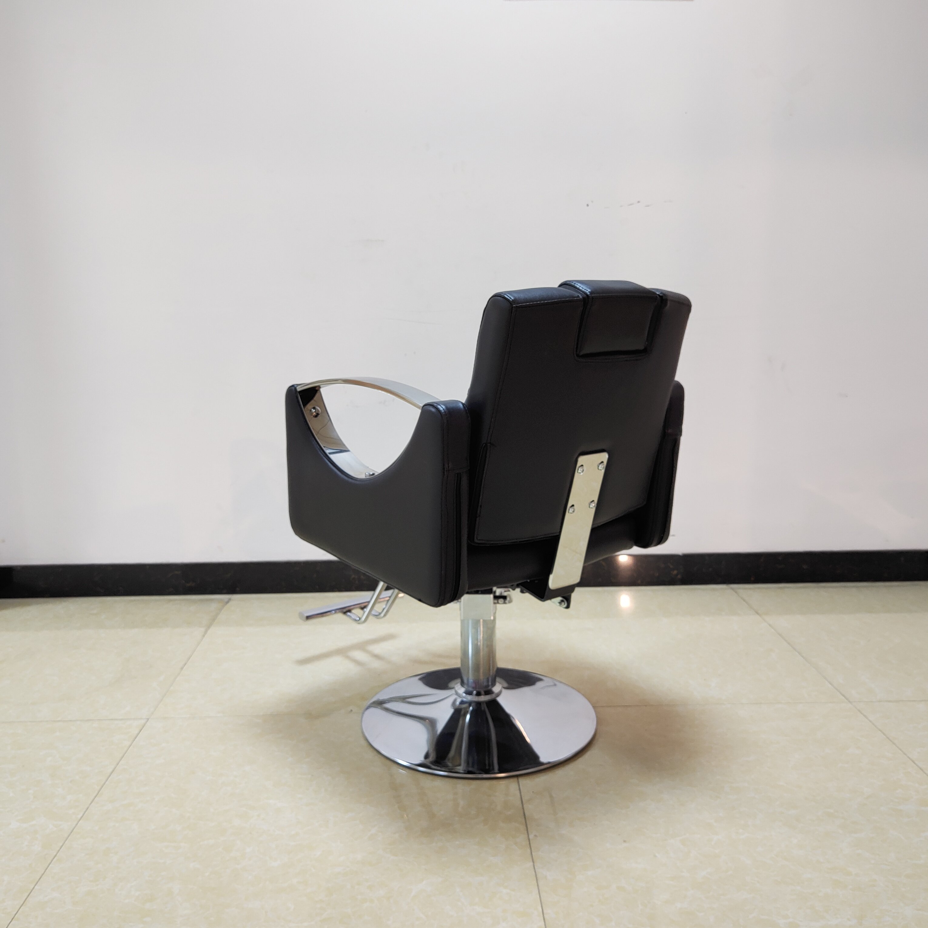 New Fashionable Metal Salon Chair Hair Salon Furniture Barber Chair Dedicated Foldable And Adjustable Hair Salon Chair