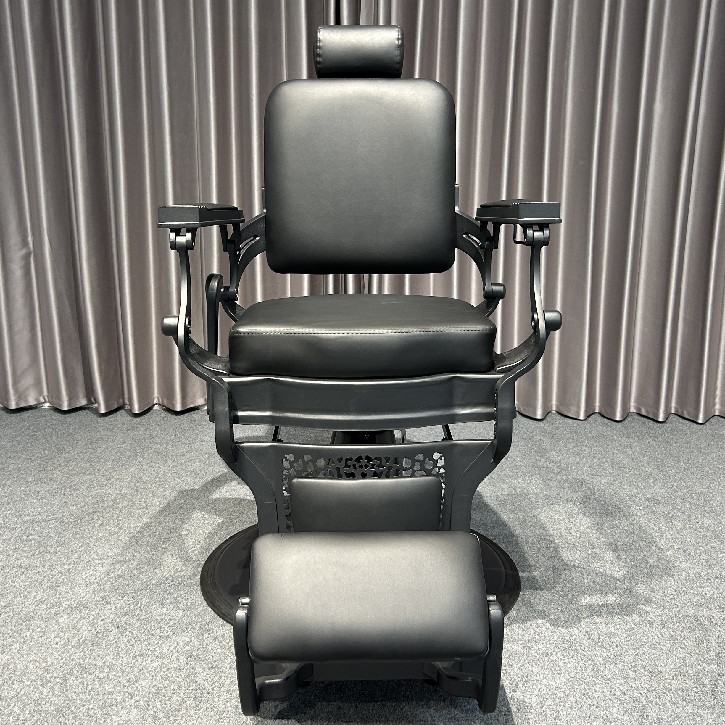 European-style vintage men's barber chair Upscale modern barber chair barbershop or salon