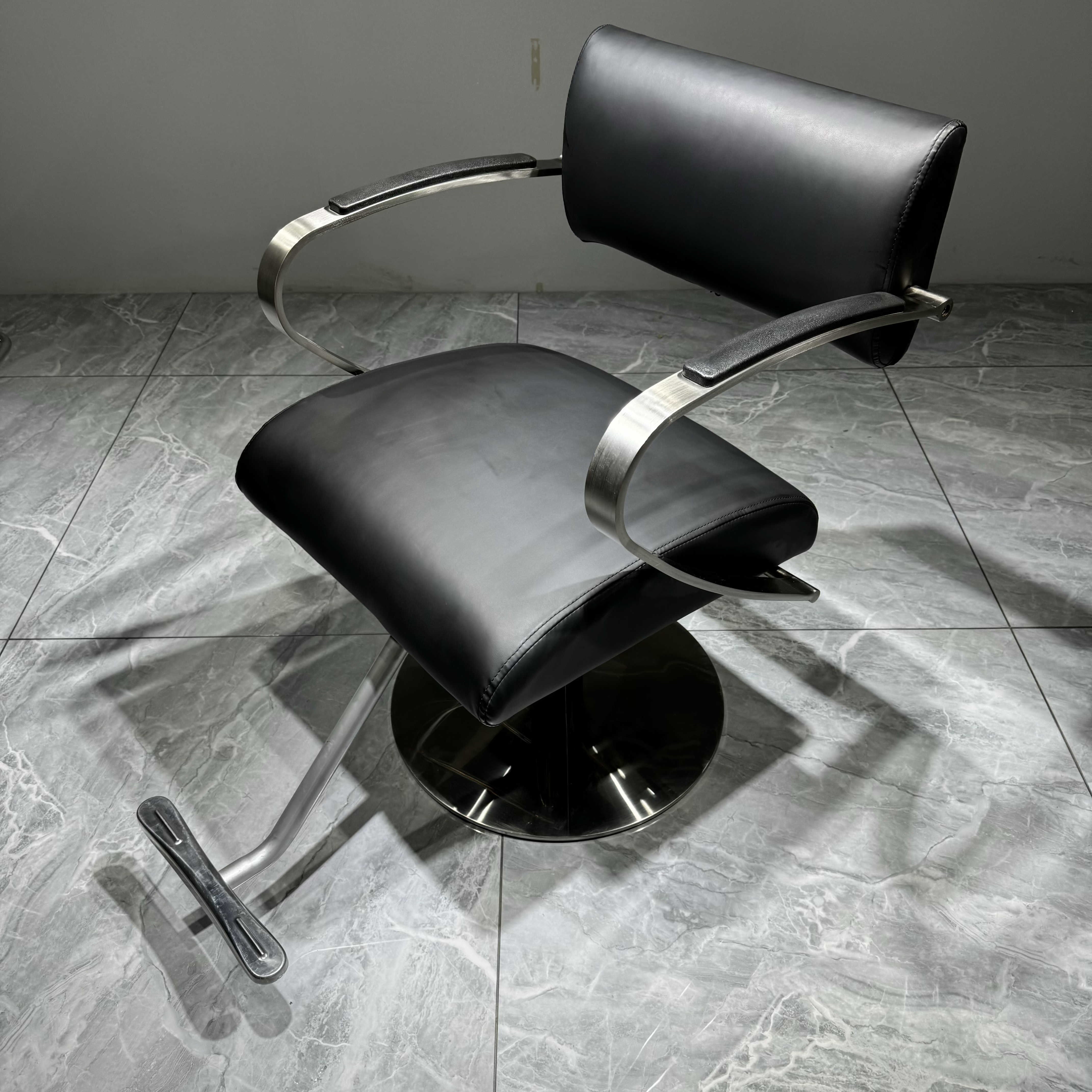 Hairdressing salon high-end chair and barber bench, adjustable, rotating, reclining at an angle