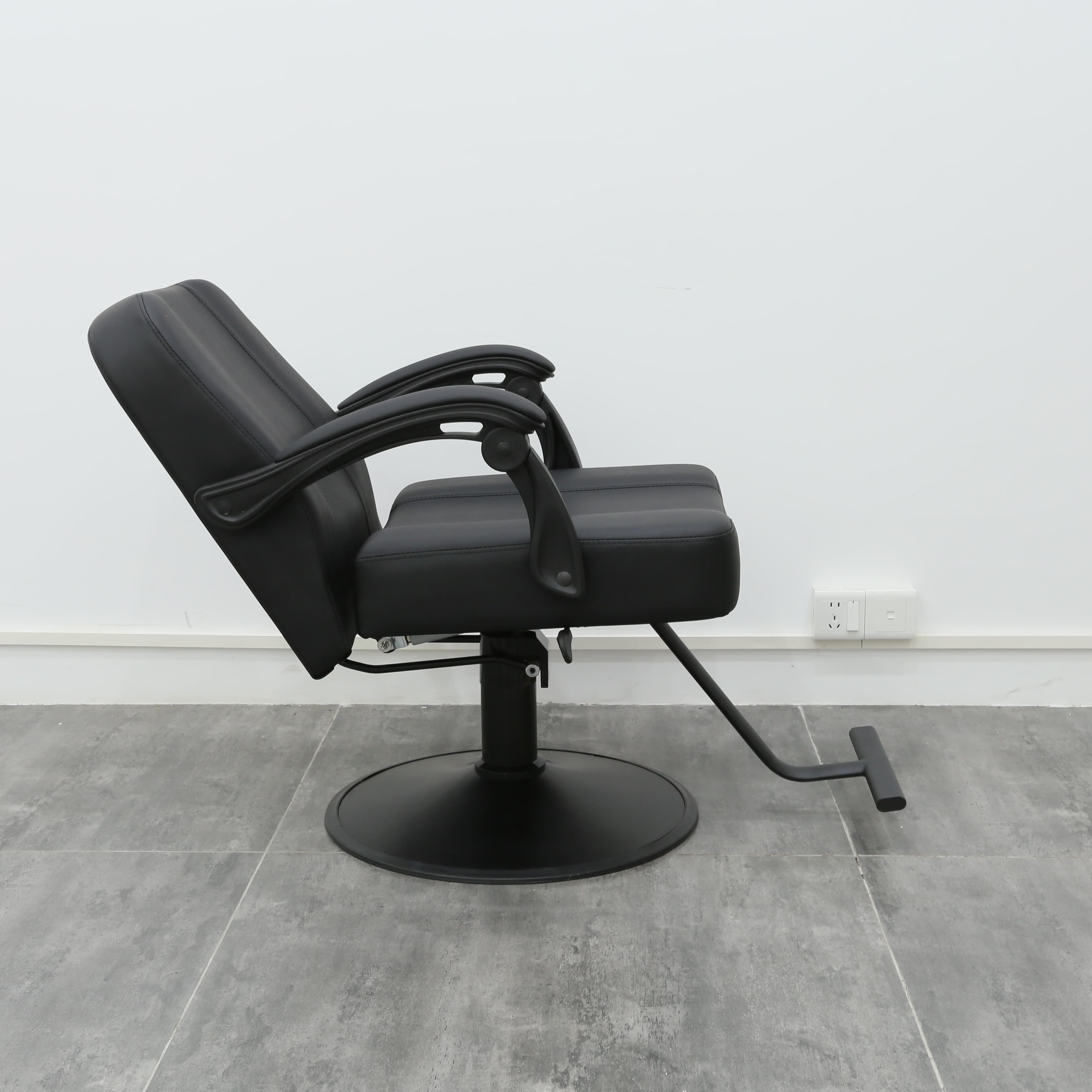 Barber Supplies Barbershop Salon Styling Chair Black Salon Chair Furniture Hydraulic Reclining Hairdressing Barber Chair