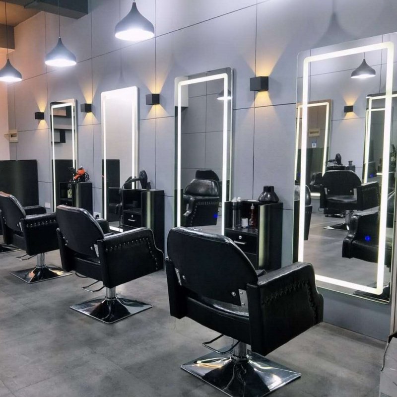 New Design Salon Furniture Modern Barber Chair Tan Salon Chair Gold Arch Mirror Station for Hair Spa
