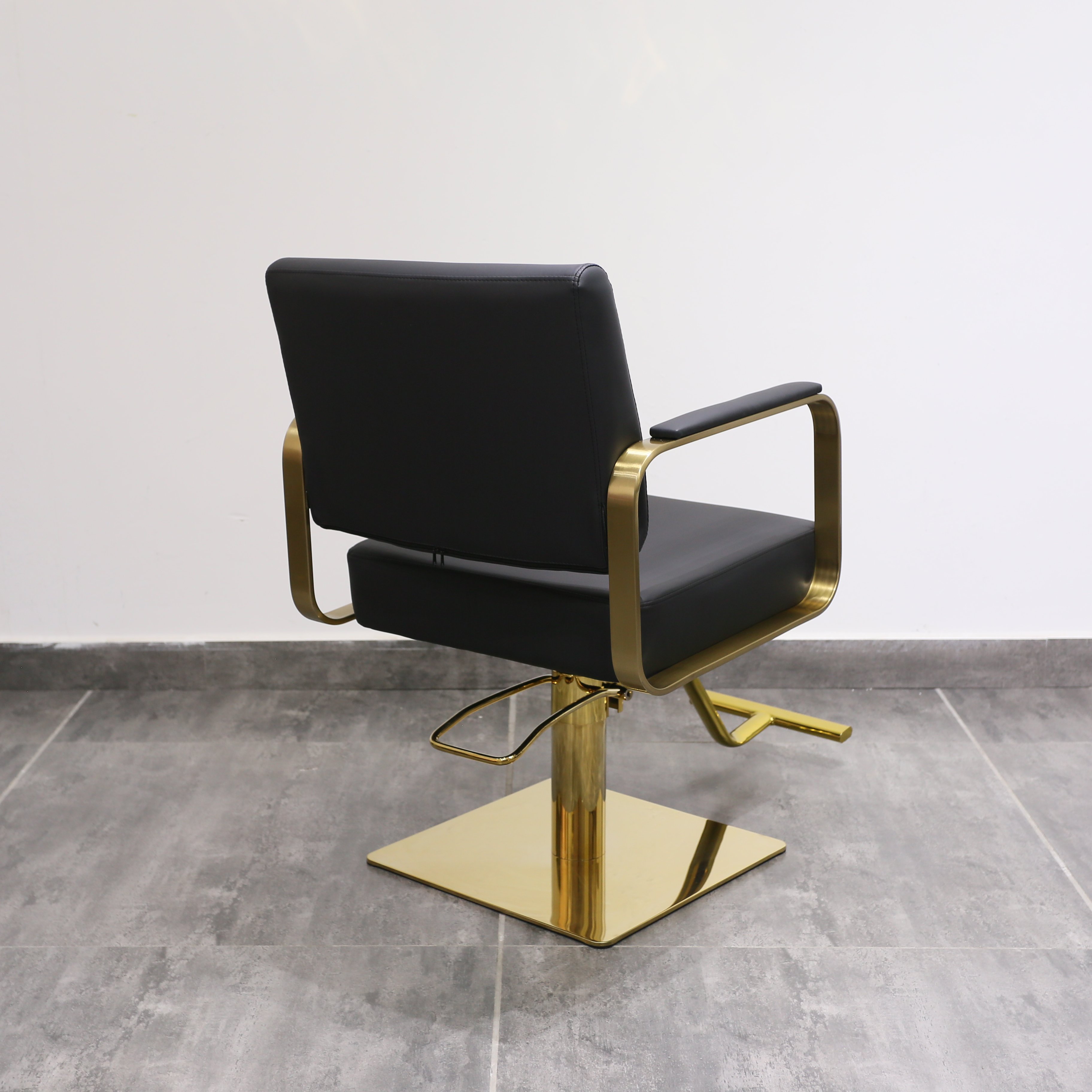 Hot Sale Based Stainless Hairdresser Styling chair Salon Furniture Barber Shop Chairs For Professional Salon