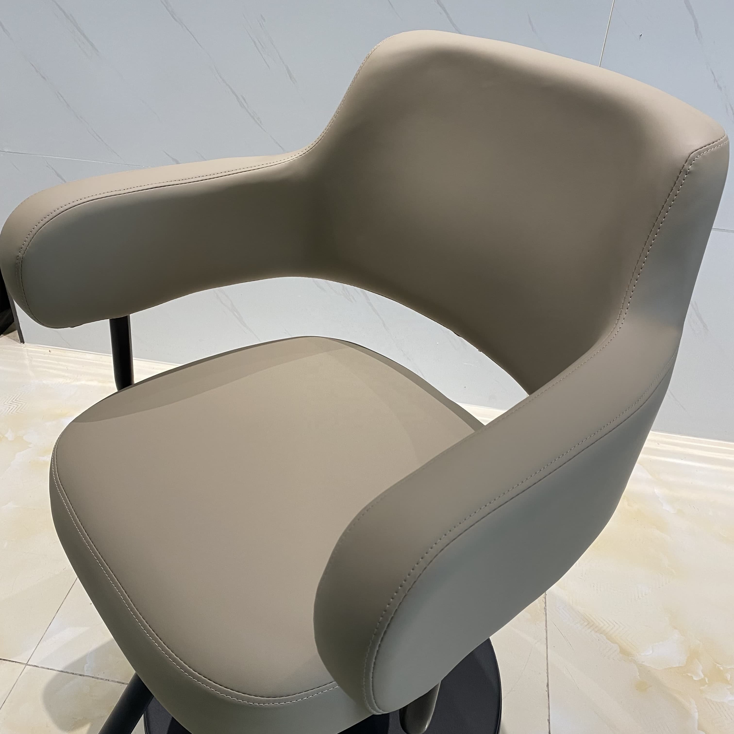 Hairdressing Equipment Barbershop Leather Salon Chair Styling Furniture Hair Cutting Barber Shop Chairs For Hair Stylist Beauty