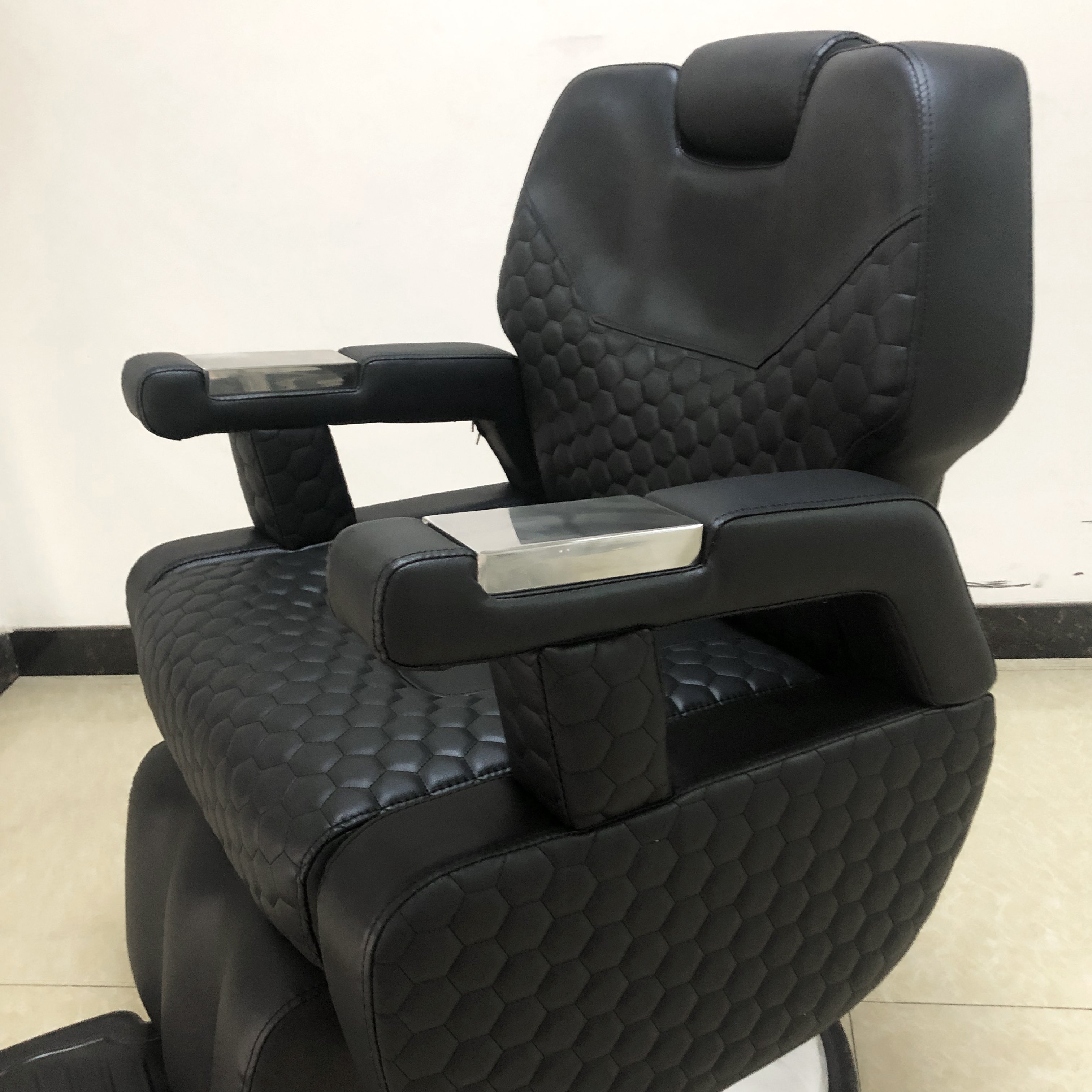 Professional Barber Chairs Luxury Wholesale High Quality Barber Chair For Men Hot Selling Barber Chairs