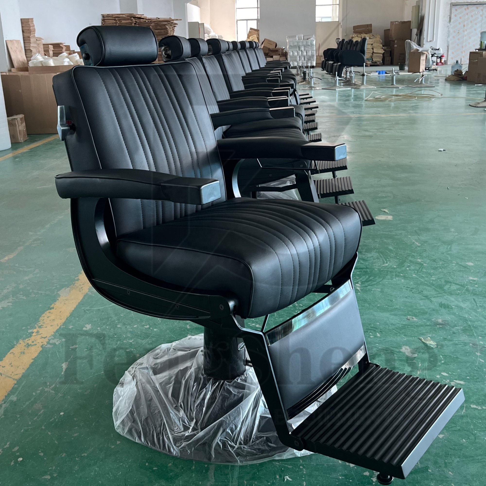 Hot sale Salon furniture Classic design elegant barber chair Vintage barber chair Takara Belmont Barber chair