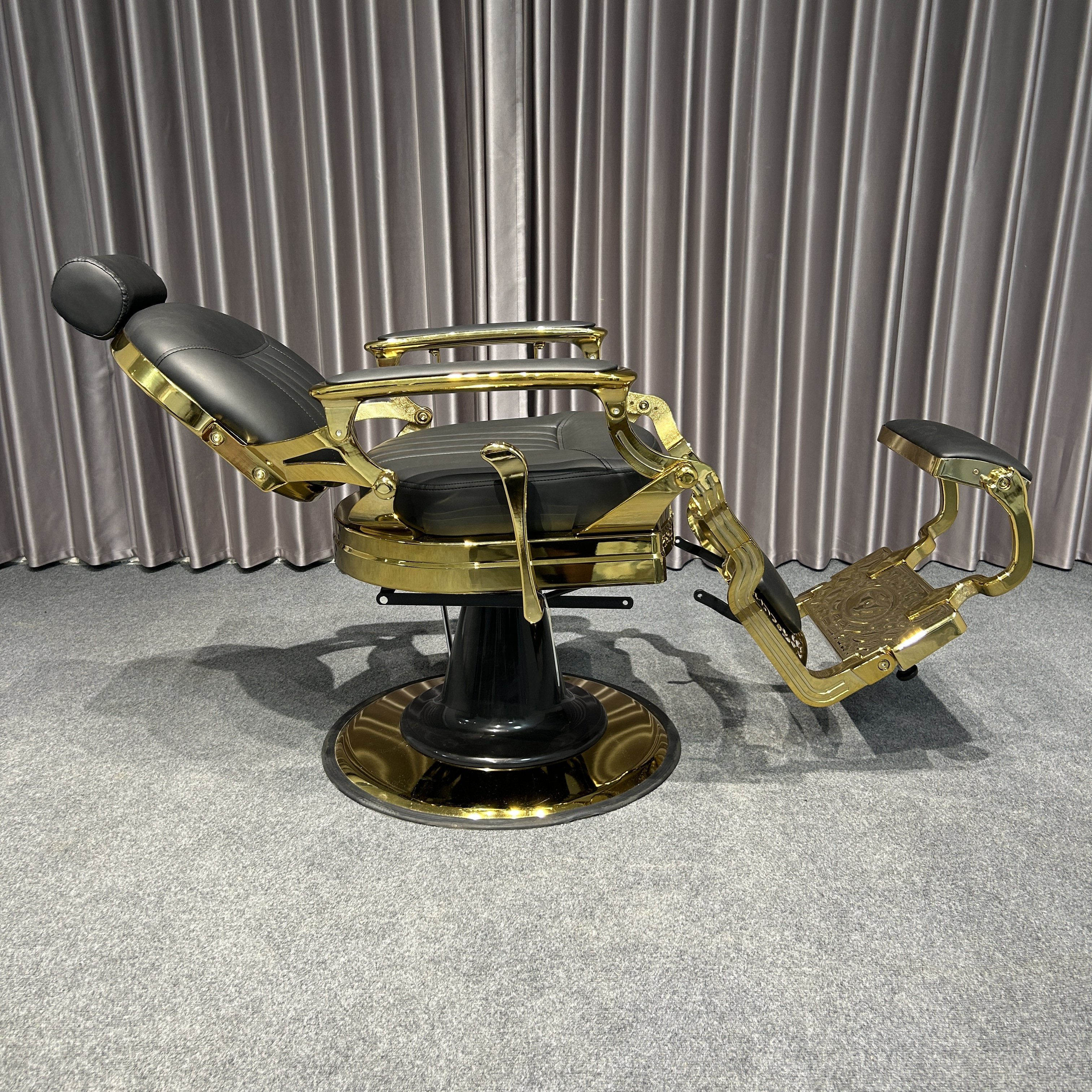 Wholesale Modern Heavy-Duty Gold and Black Metal Barber Chairs for Beauty Salon and Barbershop with Chrome Base