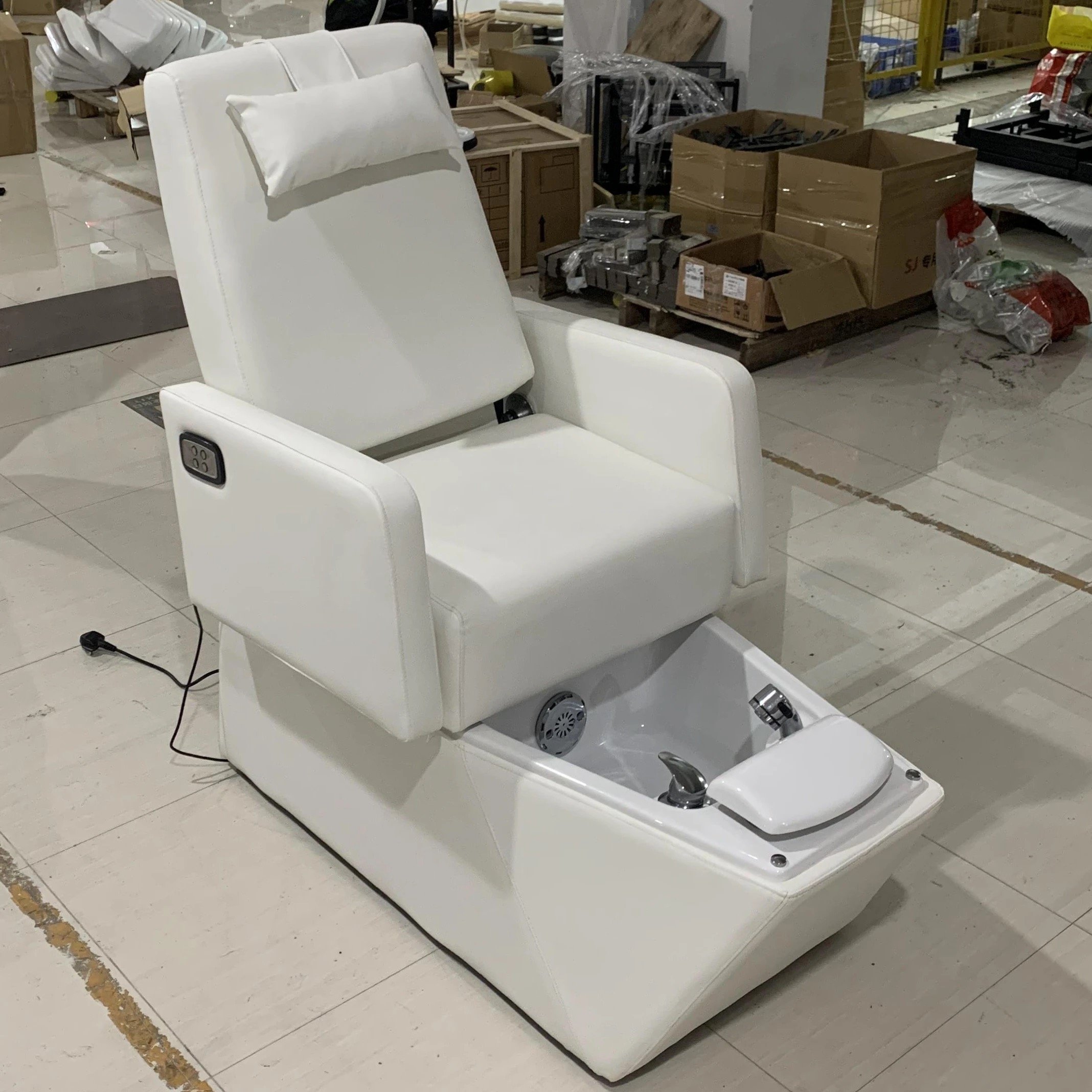New style beauty salon furniture sets modern luxury pink barber chairs pedicure and manicure table set for sale
