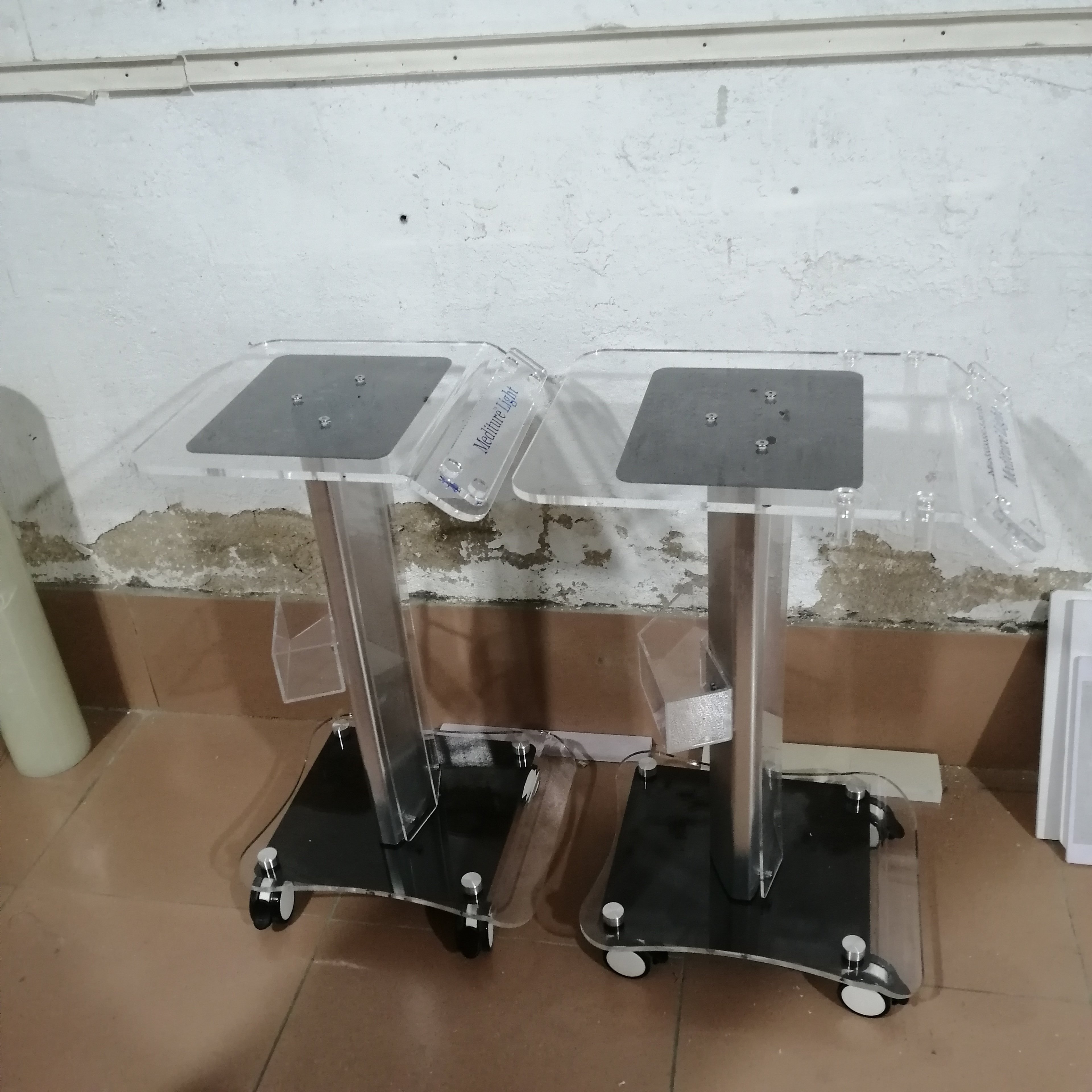 Amina craft Wholesale Cheap Facial Machine Acrylic Spa Salon Beauty Trolley rolling cart beauty trolleys carts