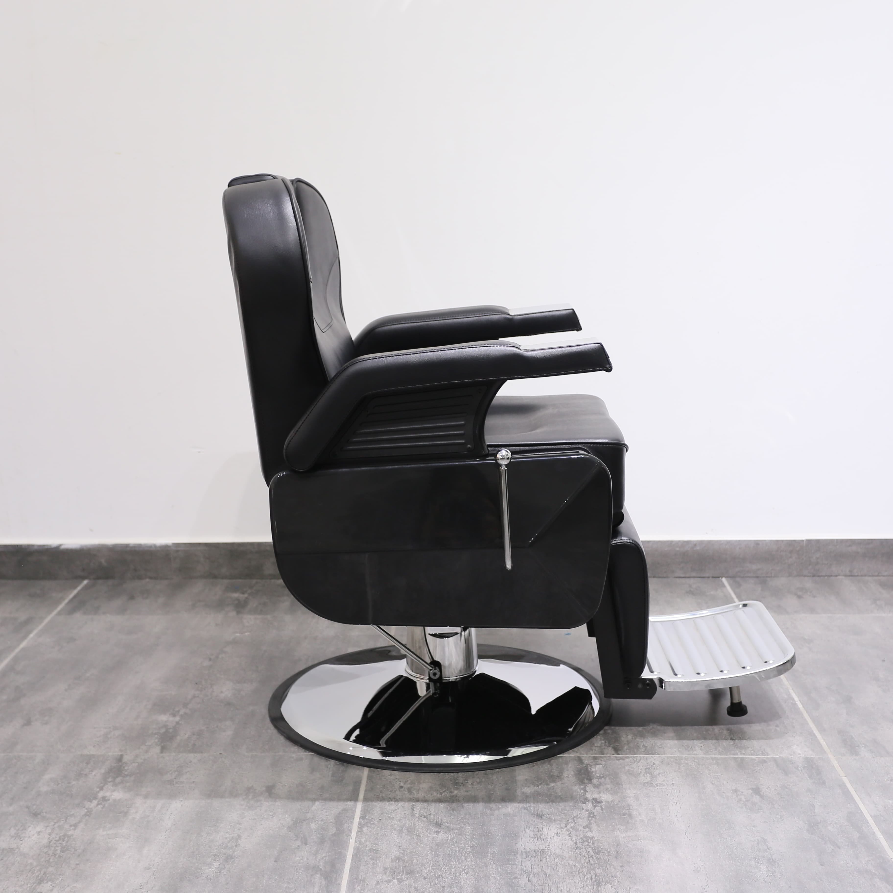 Modern Silver Metal Hydraulic Reclining Hairdressing Chair with Green Salon Furniture for Beauty Salons Barber Shops Barbershops