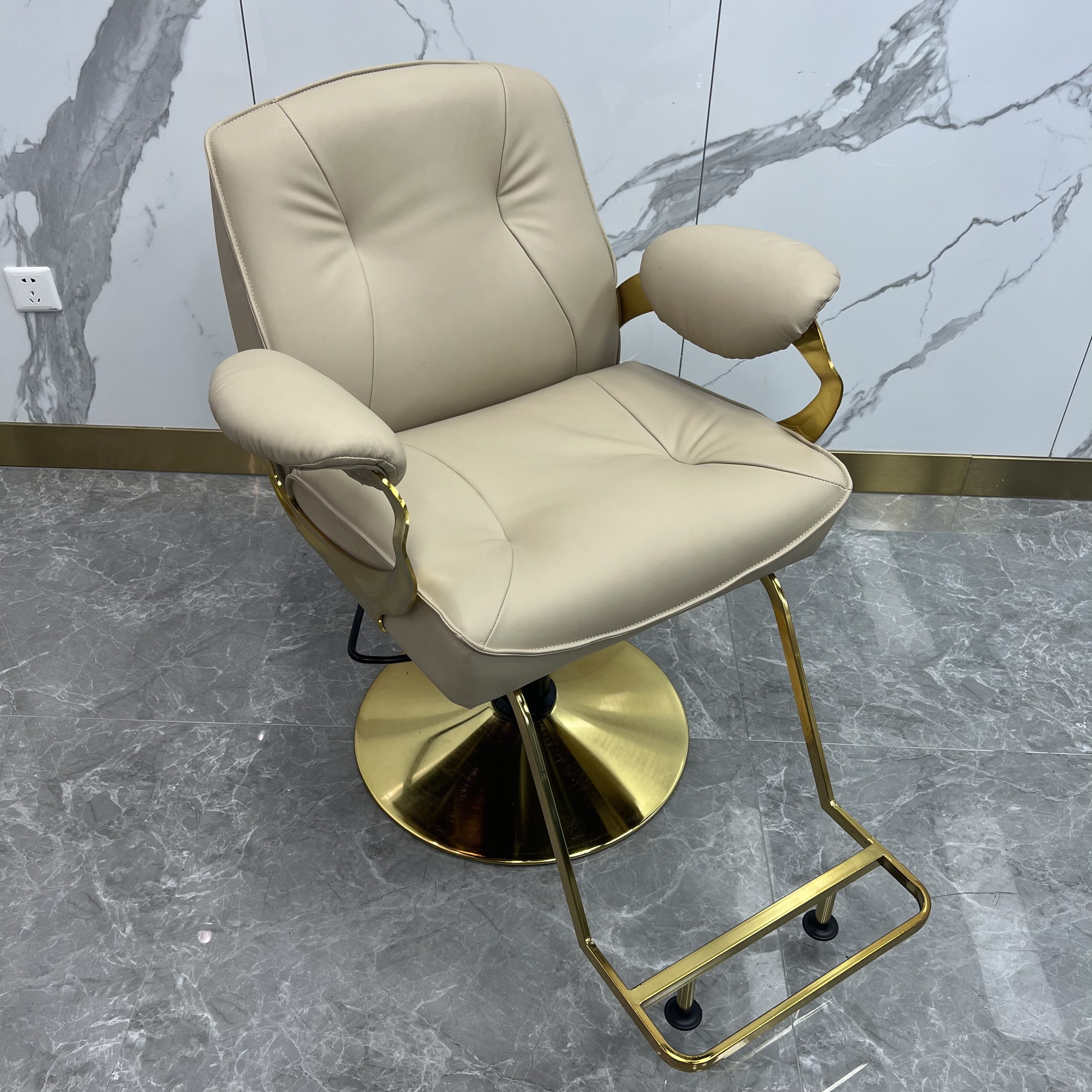 Modern Timeshigh Quality Salon Furniture Barber Shop Hairdressing Chair Barber Chair Wholesale Salon Equipment