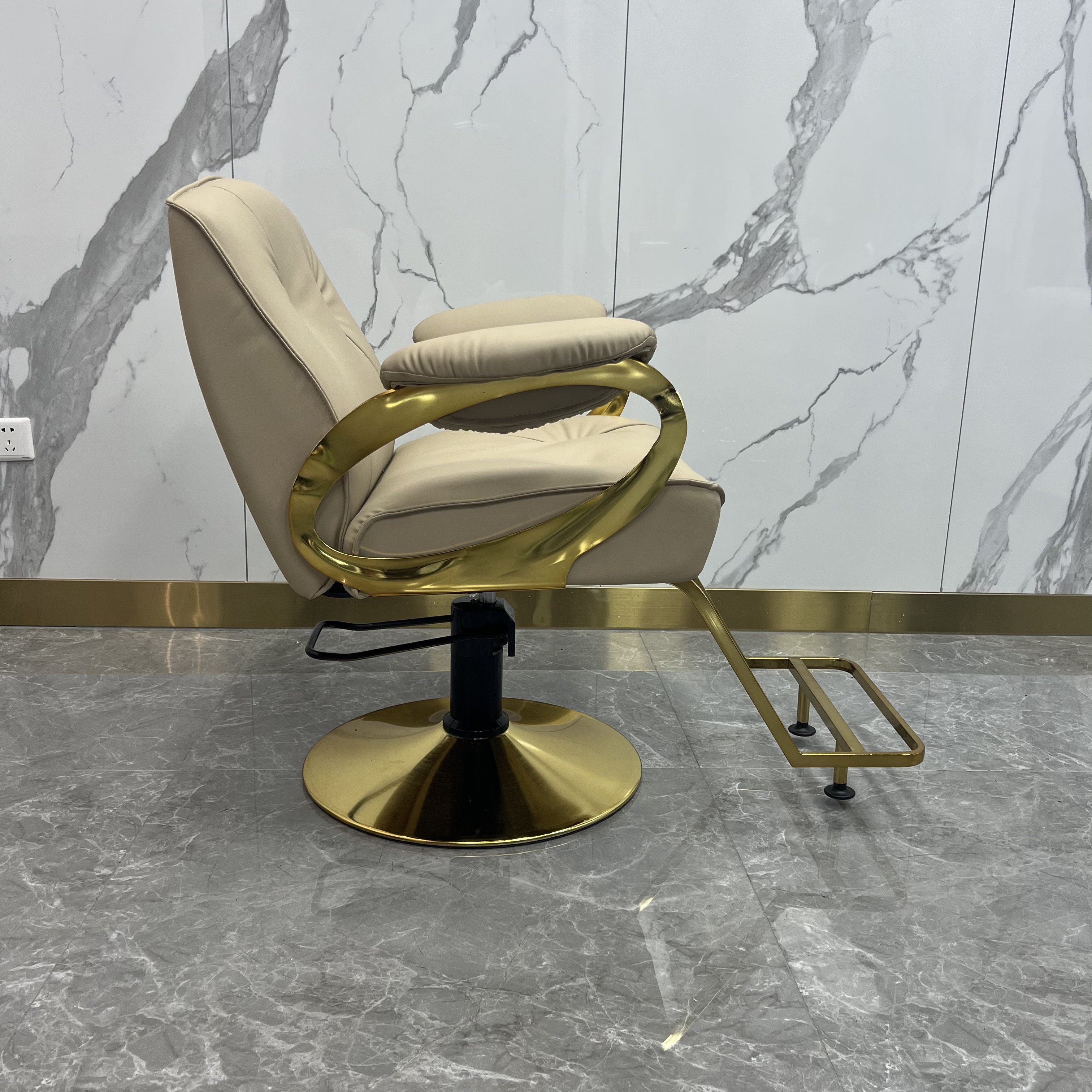 Modern Timeshigh Quality Salon Furniture Barber Shop Hairdressing Chair Barber Chair Wholesale Salon Equipment