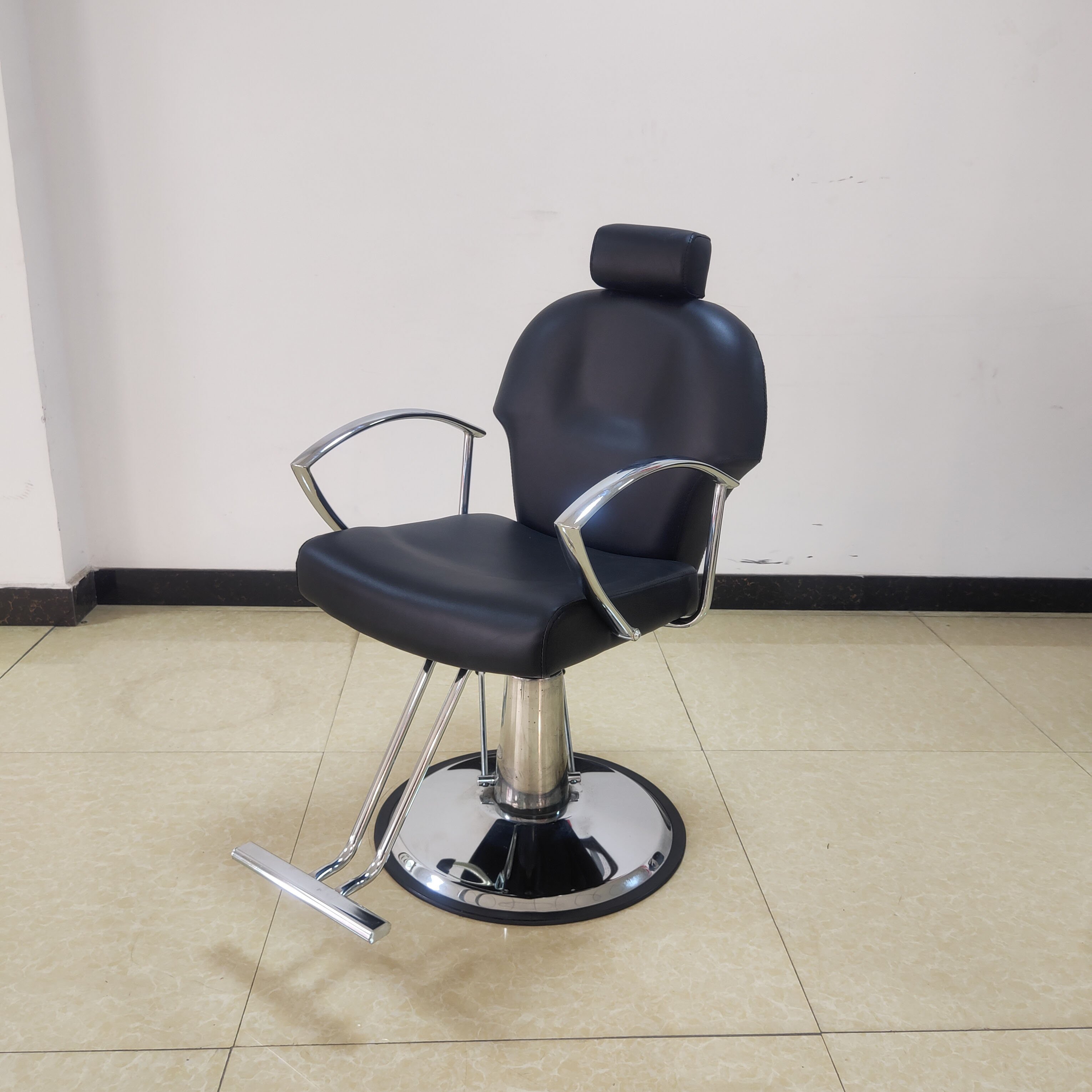 2024 Latest Popular barber chair Black all purpose hair salon chairs for barber shop Comfortable hairdressing chair with