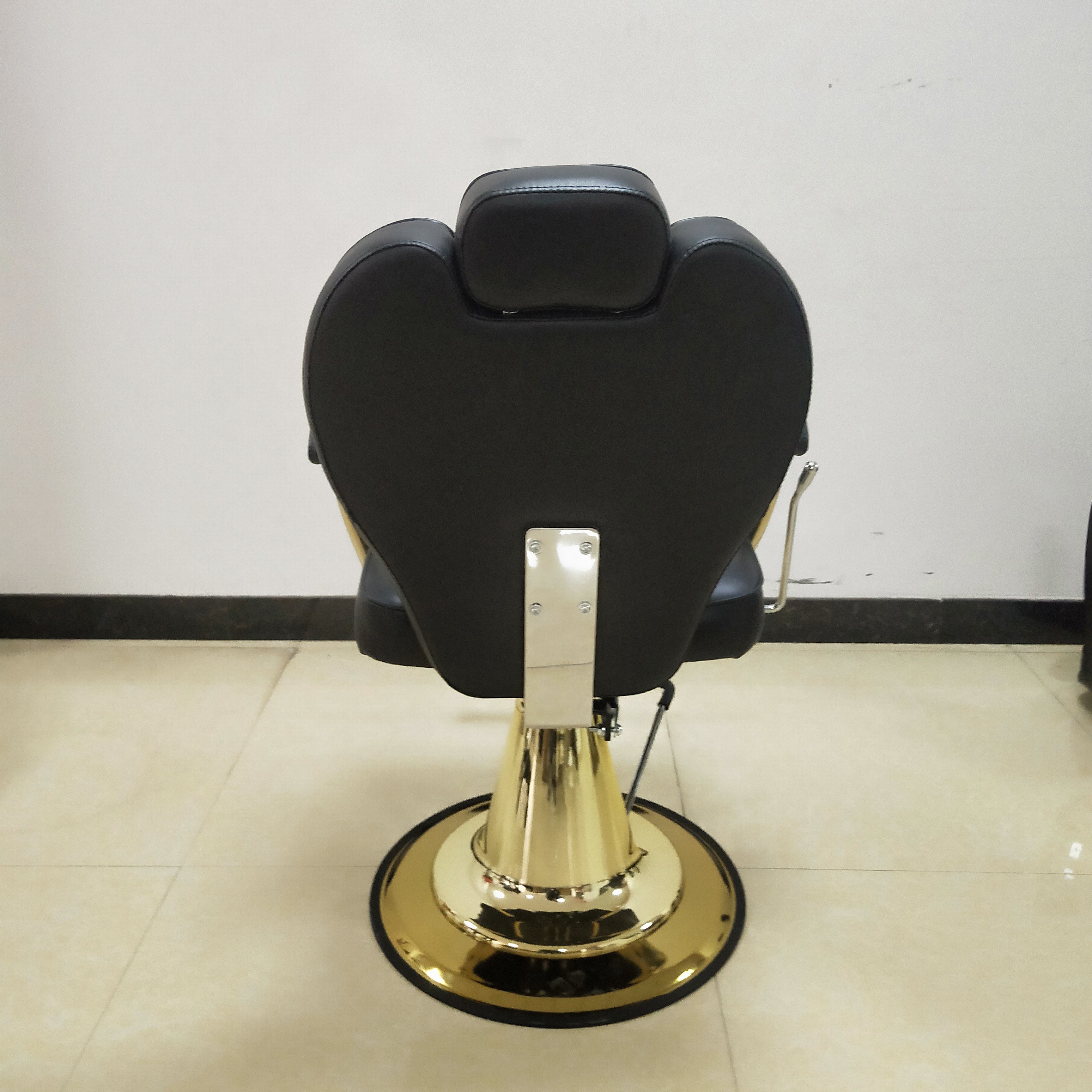 Kisen Hot Sale Style Heavy Duty Black Red Hydraulic Barber Chair Salon Chairs Recline Chairs White Luxury Beauty Salon Equipment