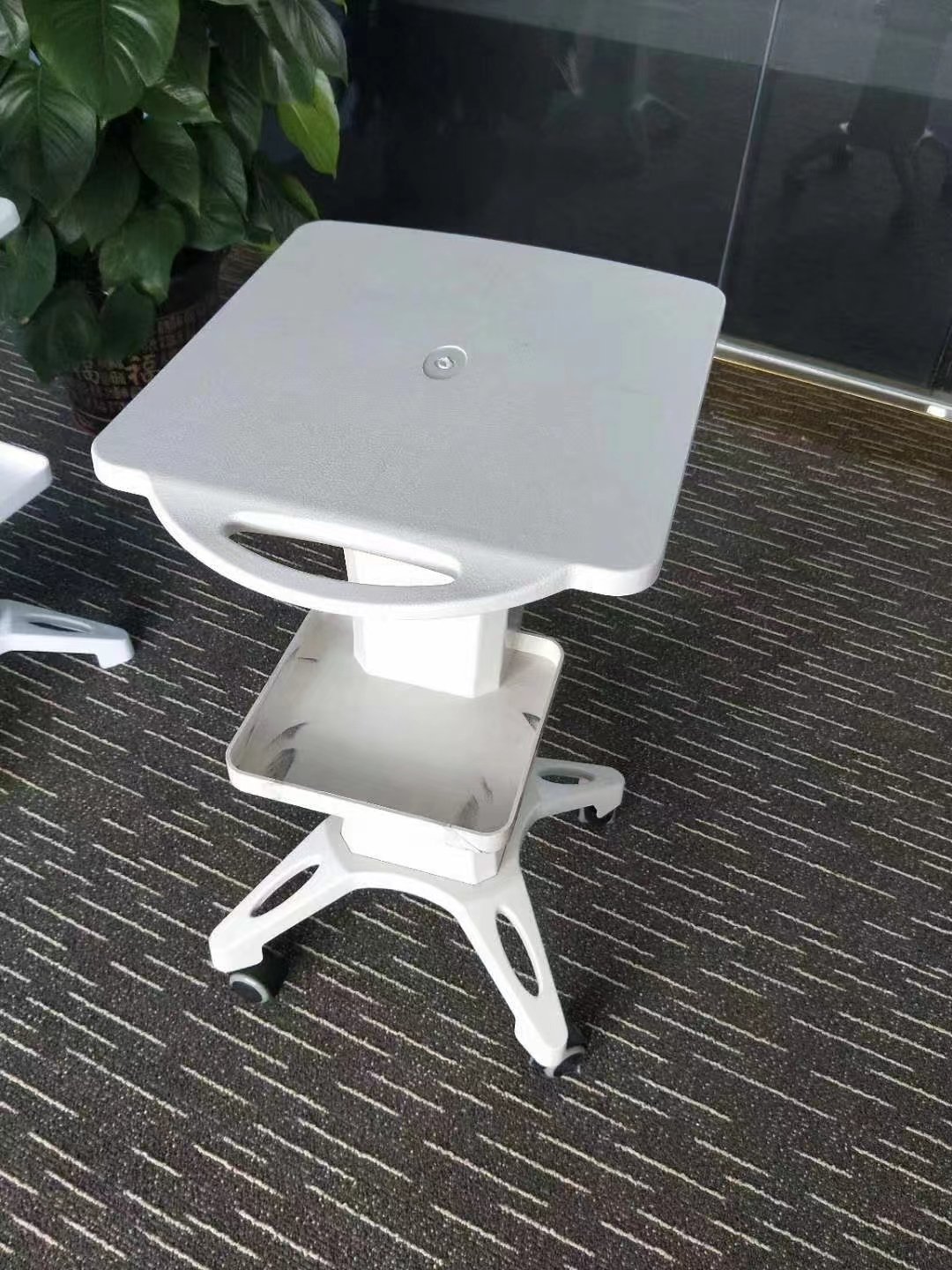 Beauty Salon Equipment Furniture Equipment Machine Trolley Simple Storage Tray With Wheels