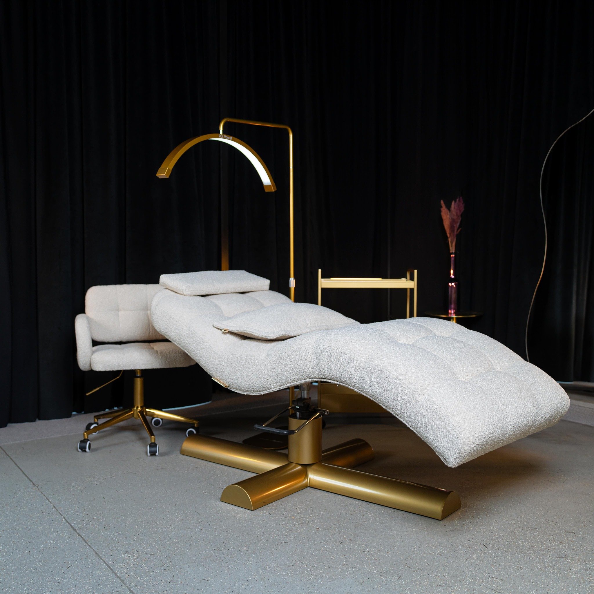 Modern simple gold hydraulic lash bed eyelash beauty salon facial bed Massage bed With lights and trolleys