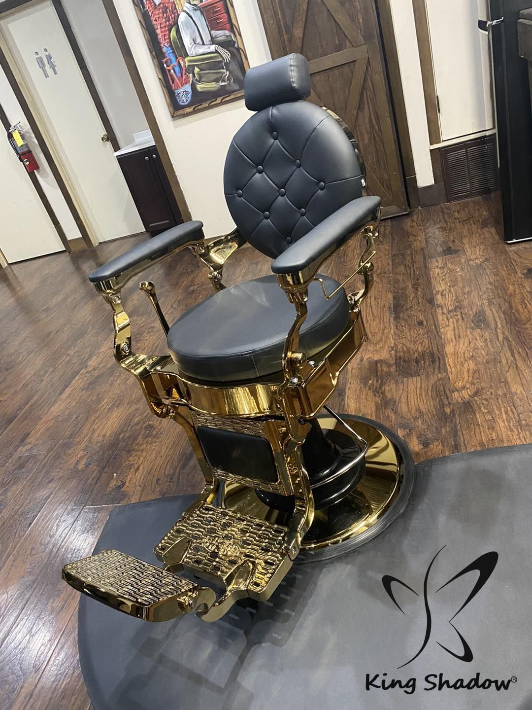2024 Wholesale beauty salon white hairdresser chair hydraulic barber chair istanbul hair salon furniture