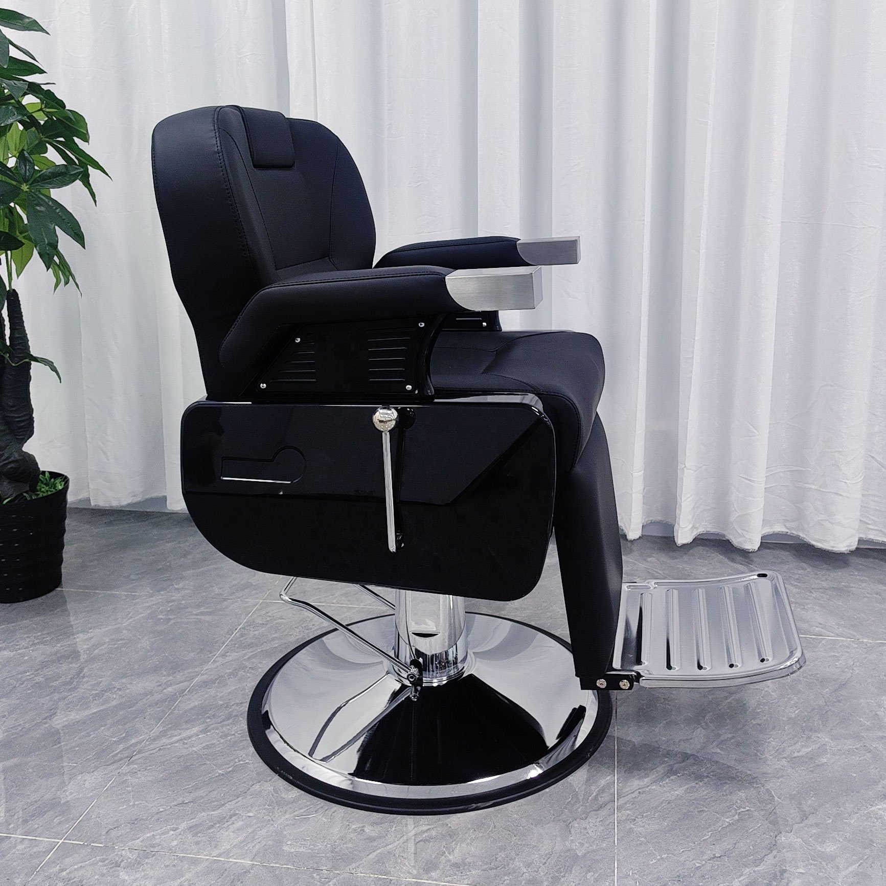 Luxury Antique Heavy Duty Swivel Salon Retro Barber Chair profissional hydraulic pump all black synthetic leather salon chair