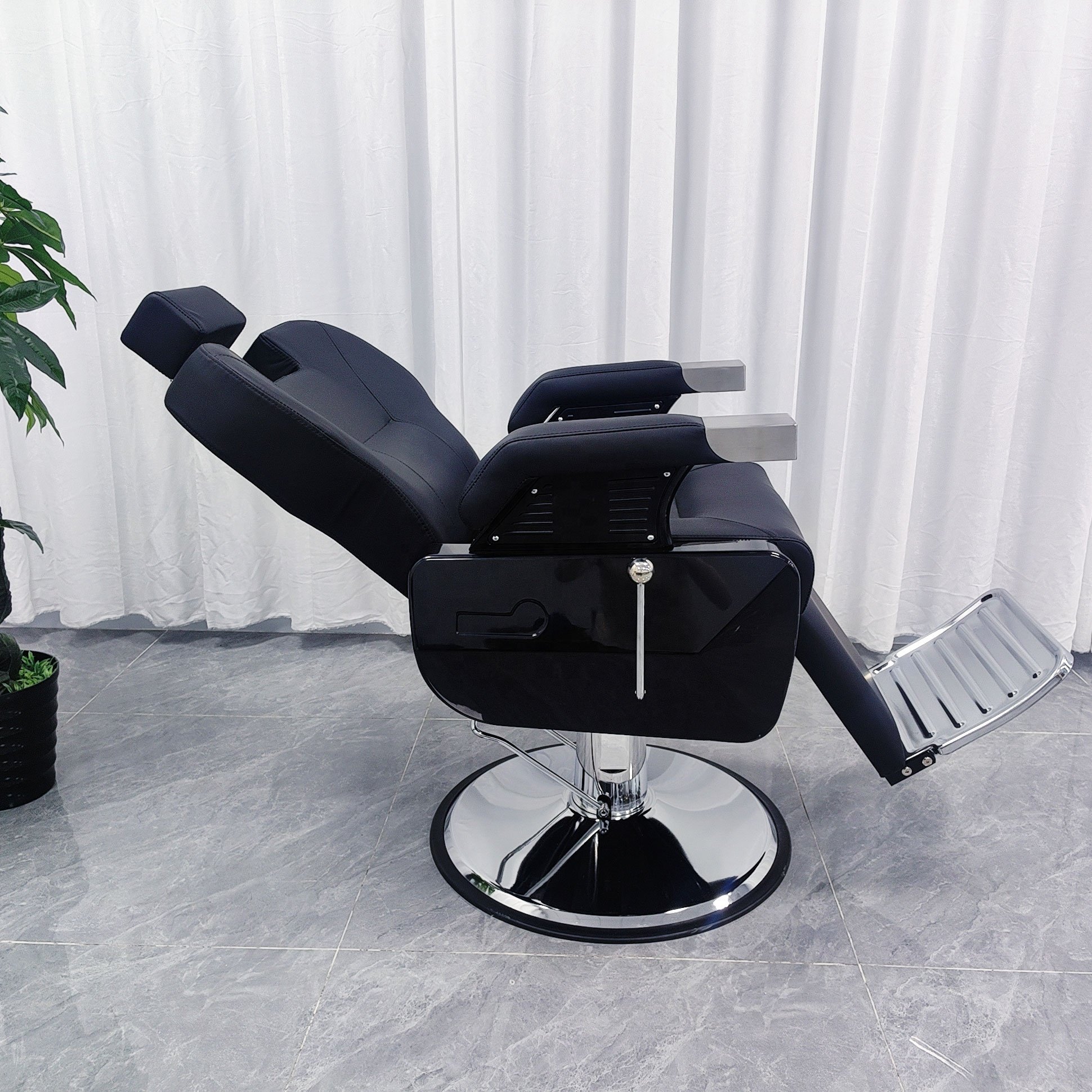 Luxury Antique Heavy Duty Swivel Salon Retro Barber Chair profissional hydraulic pump all black synthetic leather salon chair