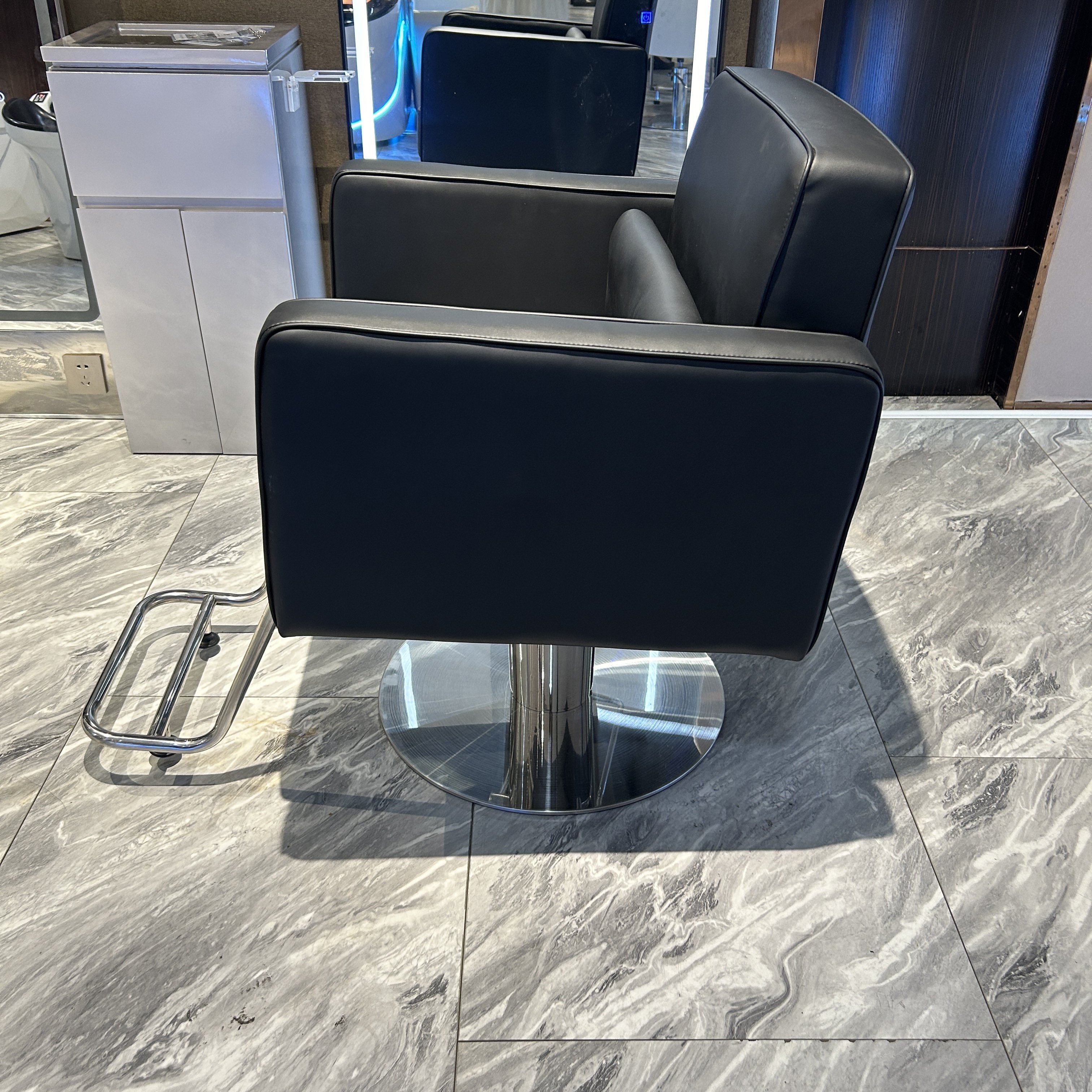 Best-Selling Leather Barber Hair Chair Modern Multi-Functional Styling High Quality and Height Adjustable salon furniture