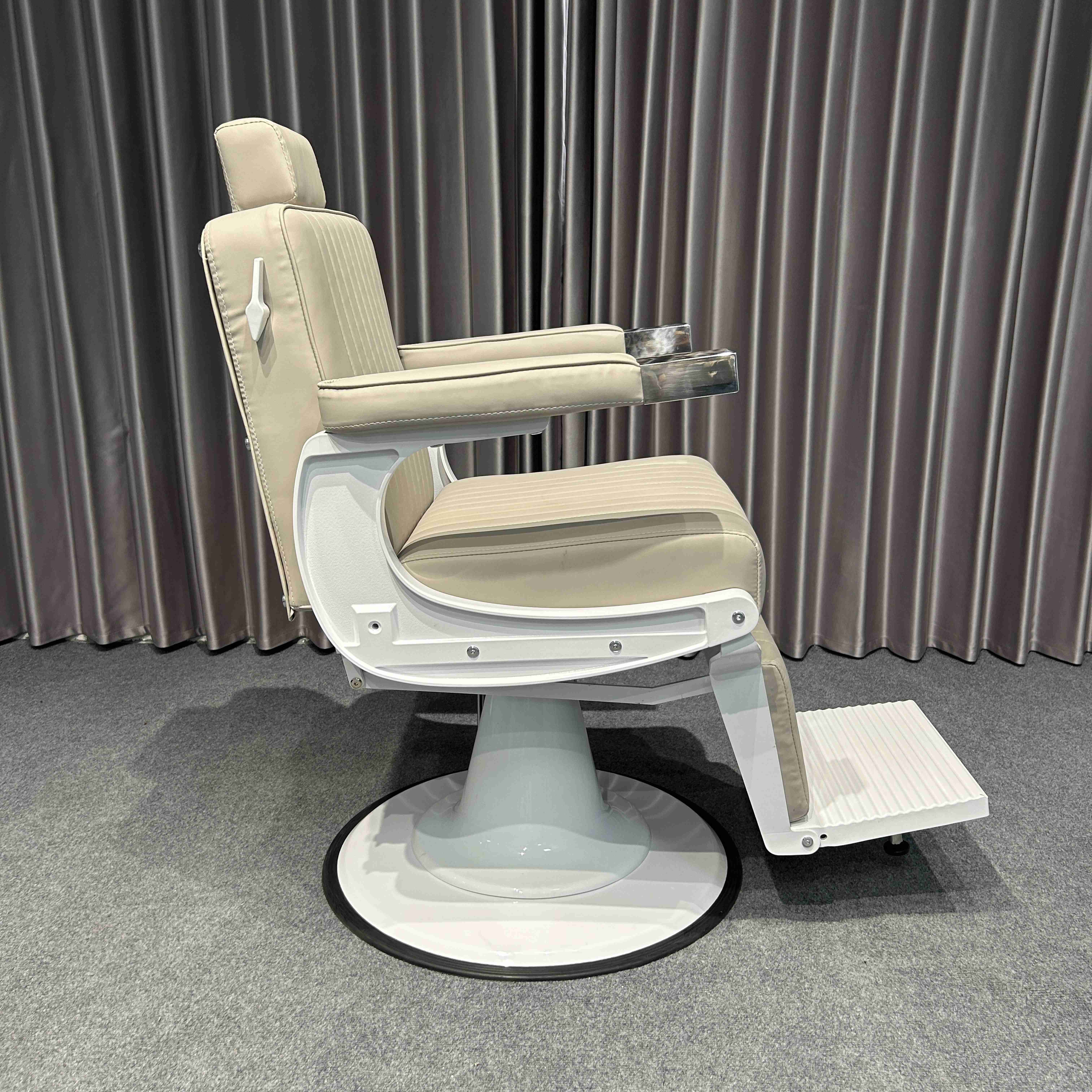 Hot Selling Salon Furniture Wholesale Metal Barber Chair Beauty Hairdressing Chair for Barbershop